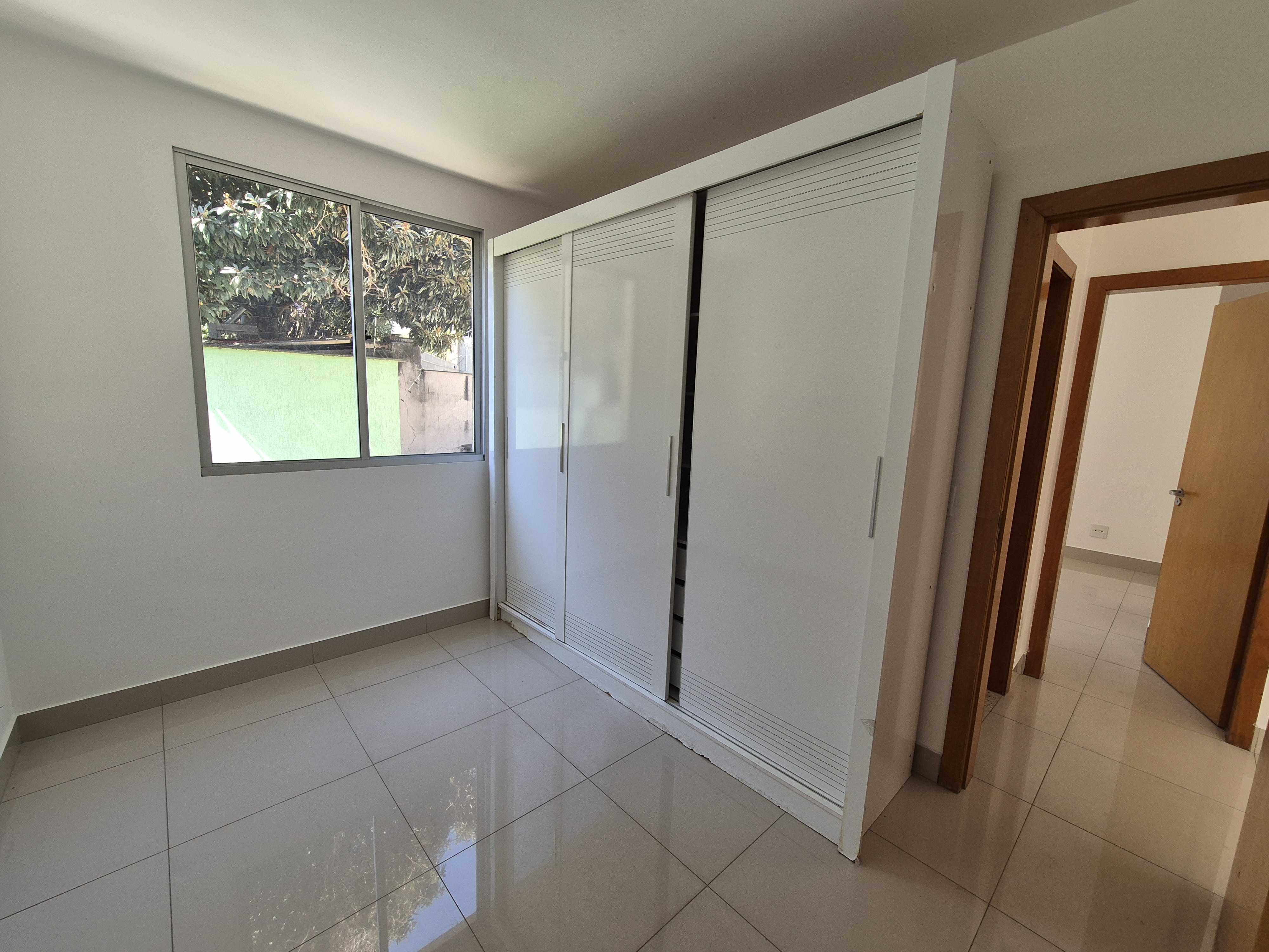 Apartamento à venda com 2 quartos, 60m² - Foto 4