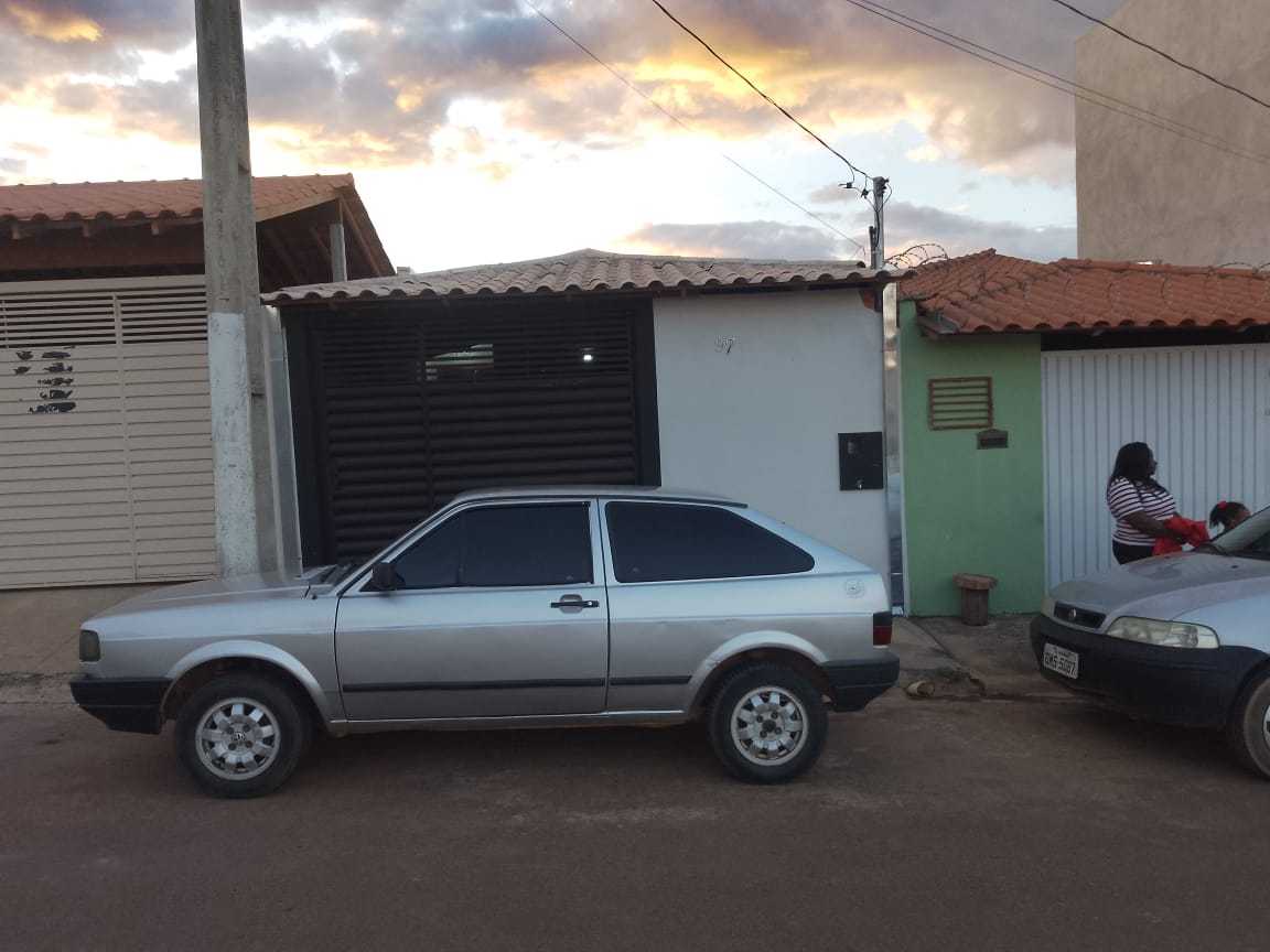 Casa à venda com 2 quartos, 120m² - Foto 2