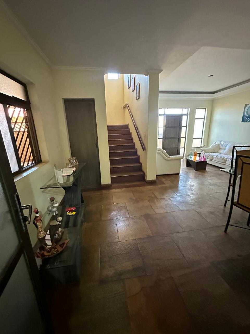 Casa à venda com 4 quartos, 230m² - Foto 5