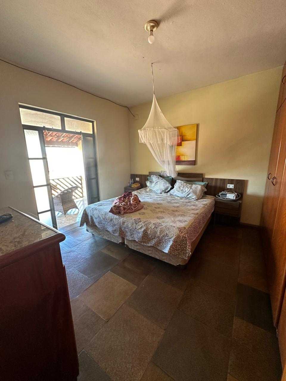 Casa à venda com 4 quartos, 230m² - Foto 16