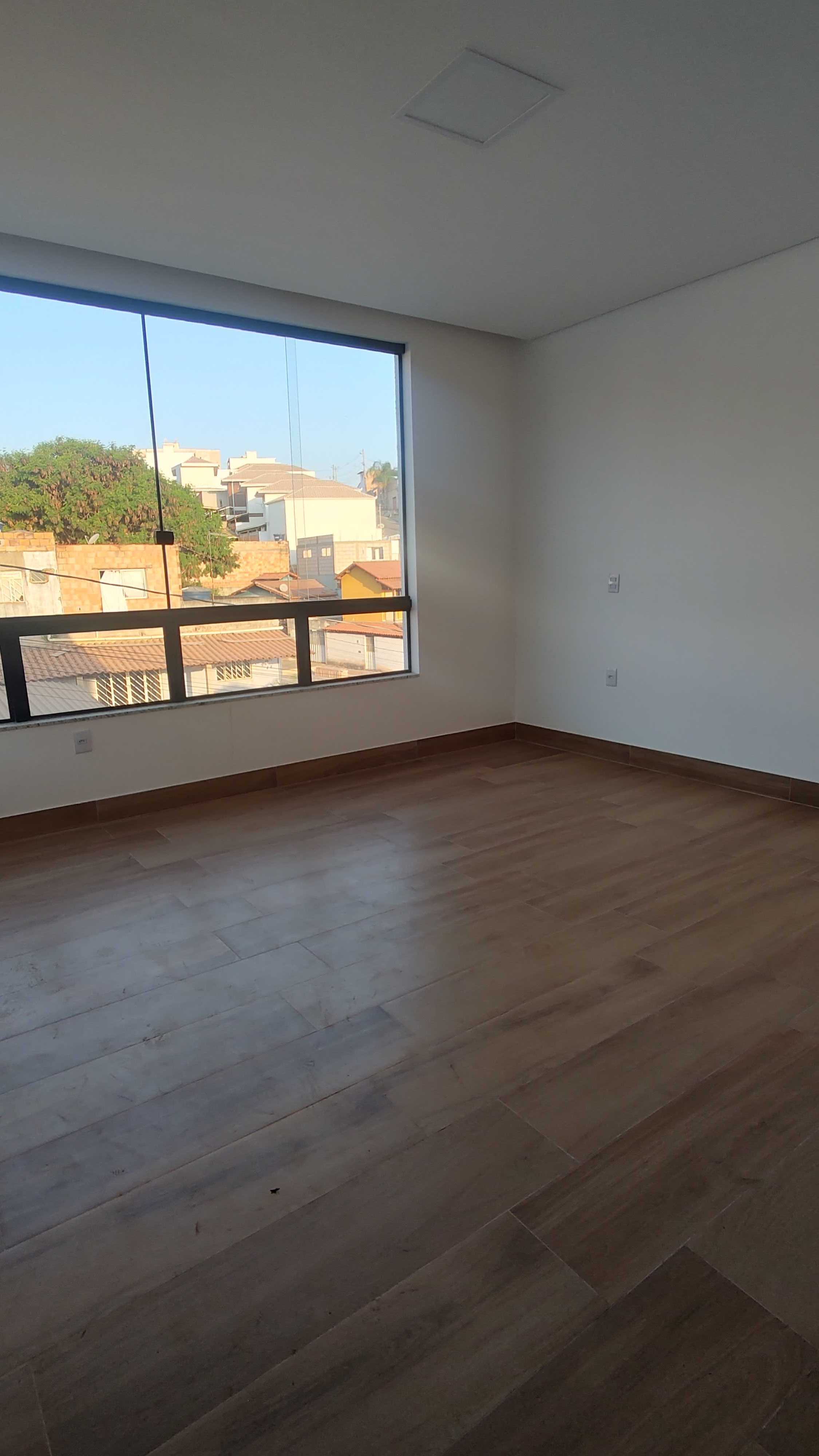 Casa à venda com 3 quartos, 57m² - Foto 12