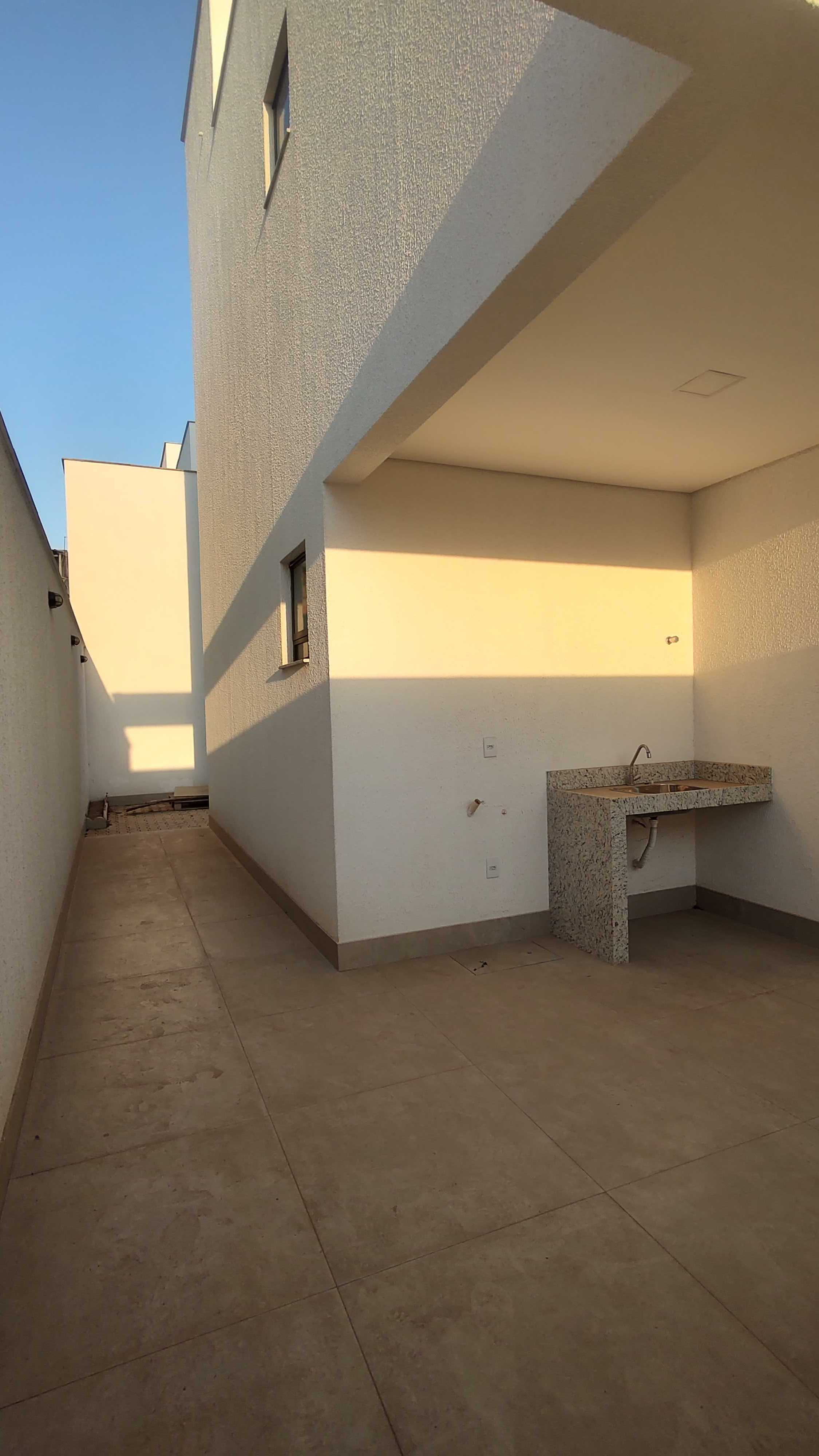 Casa à venda com 3 quartos, 100m² - Foto 18