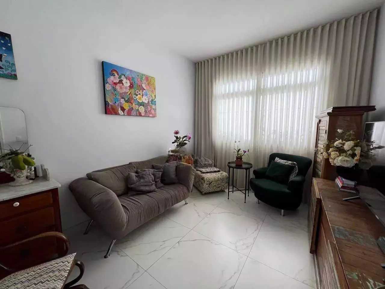 Apartamento à venda com 3 quartos, 90m² - Foto 2