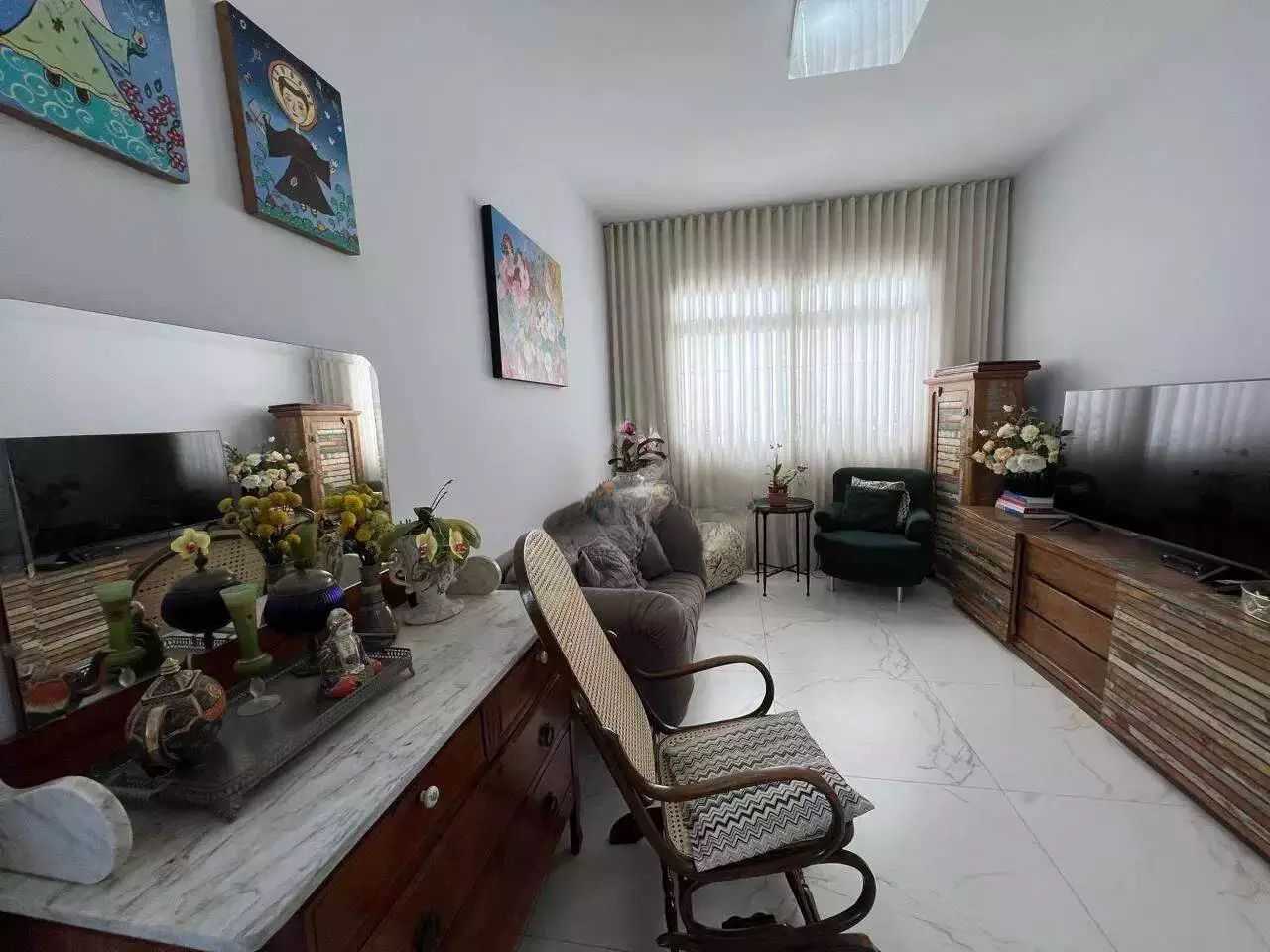 Apartamento à venda com 3 quartos, 90m² - Foto 1