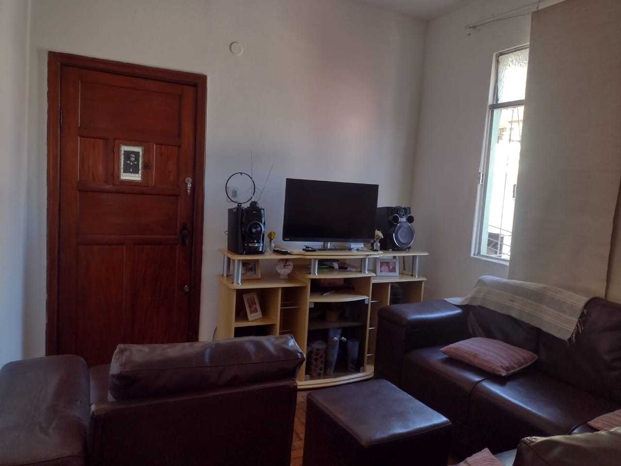 Apartamento à venda com 3 quartos, 67m² - Foto 1