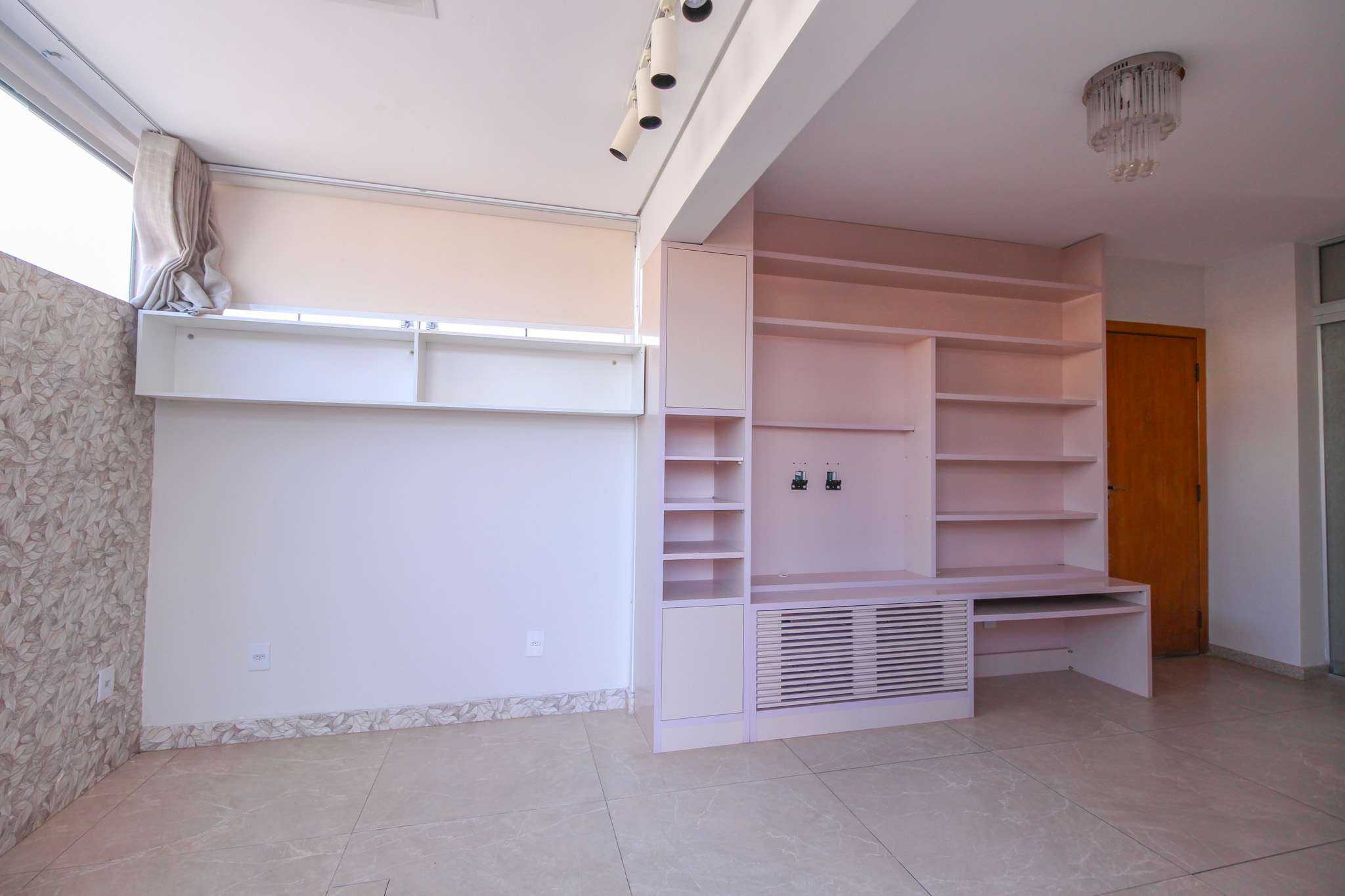 Apartamento à venda com 3 quartos, 90m² - Foto 1