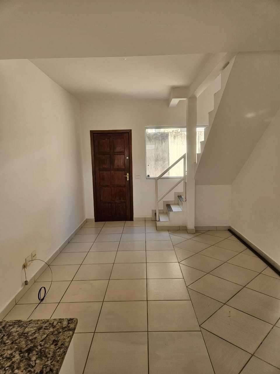 Casa à venda com 2 quartos, 60m² - Foto 5