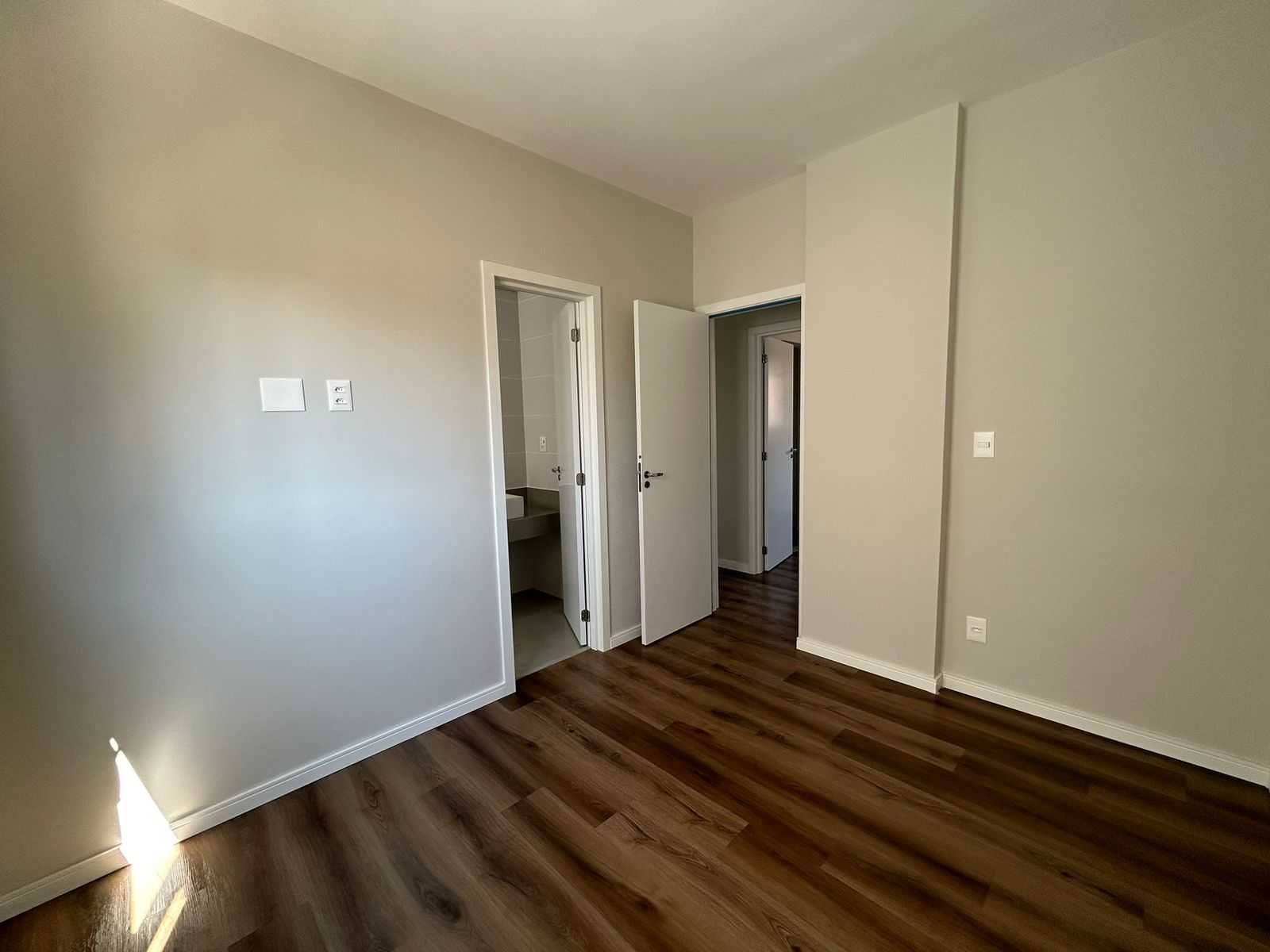 Apartamento à venda com 4 quartos, 102m² - Foto 12