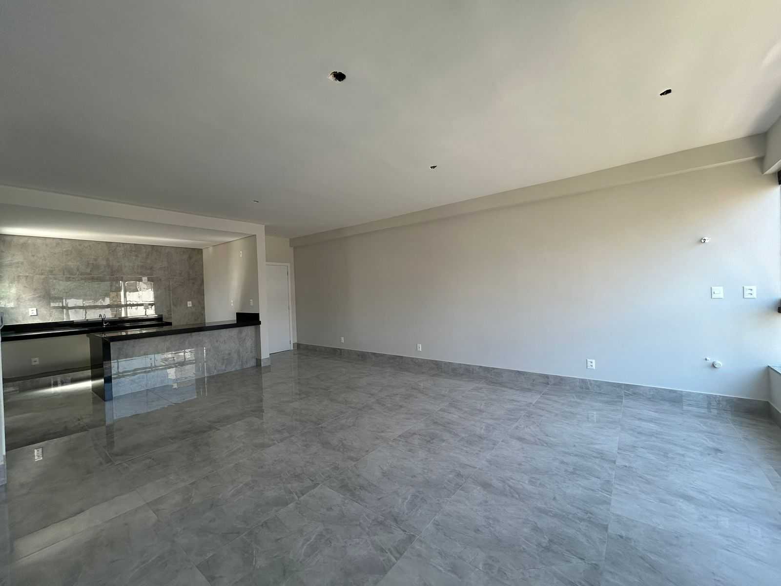 Apartamento à venda com 4 quartos, 102m² - Foto 2