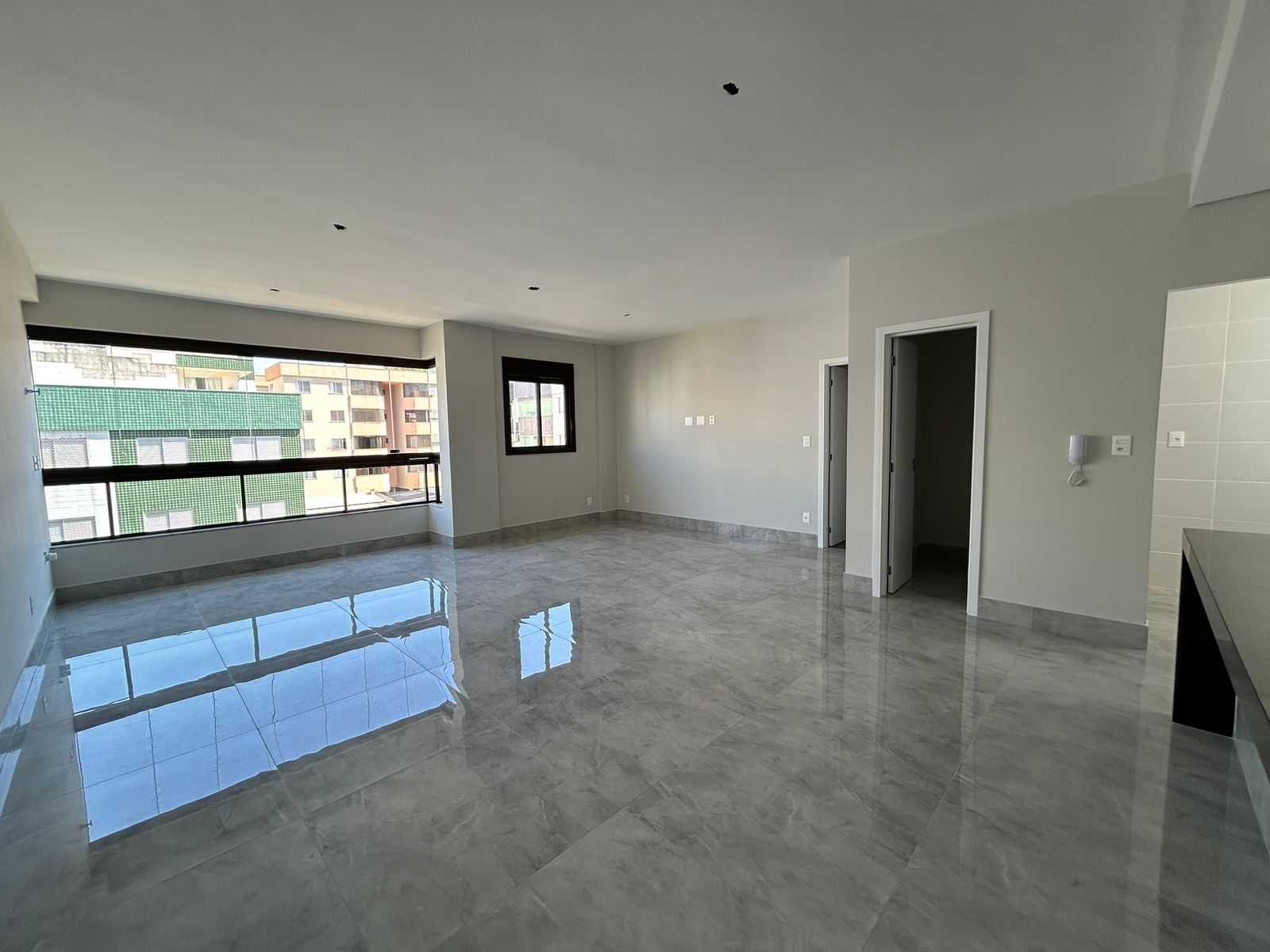 Apartamento à venda com 4 quartos, 102m² - Foto 1