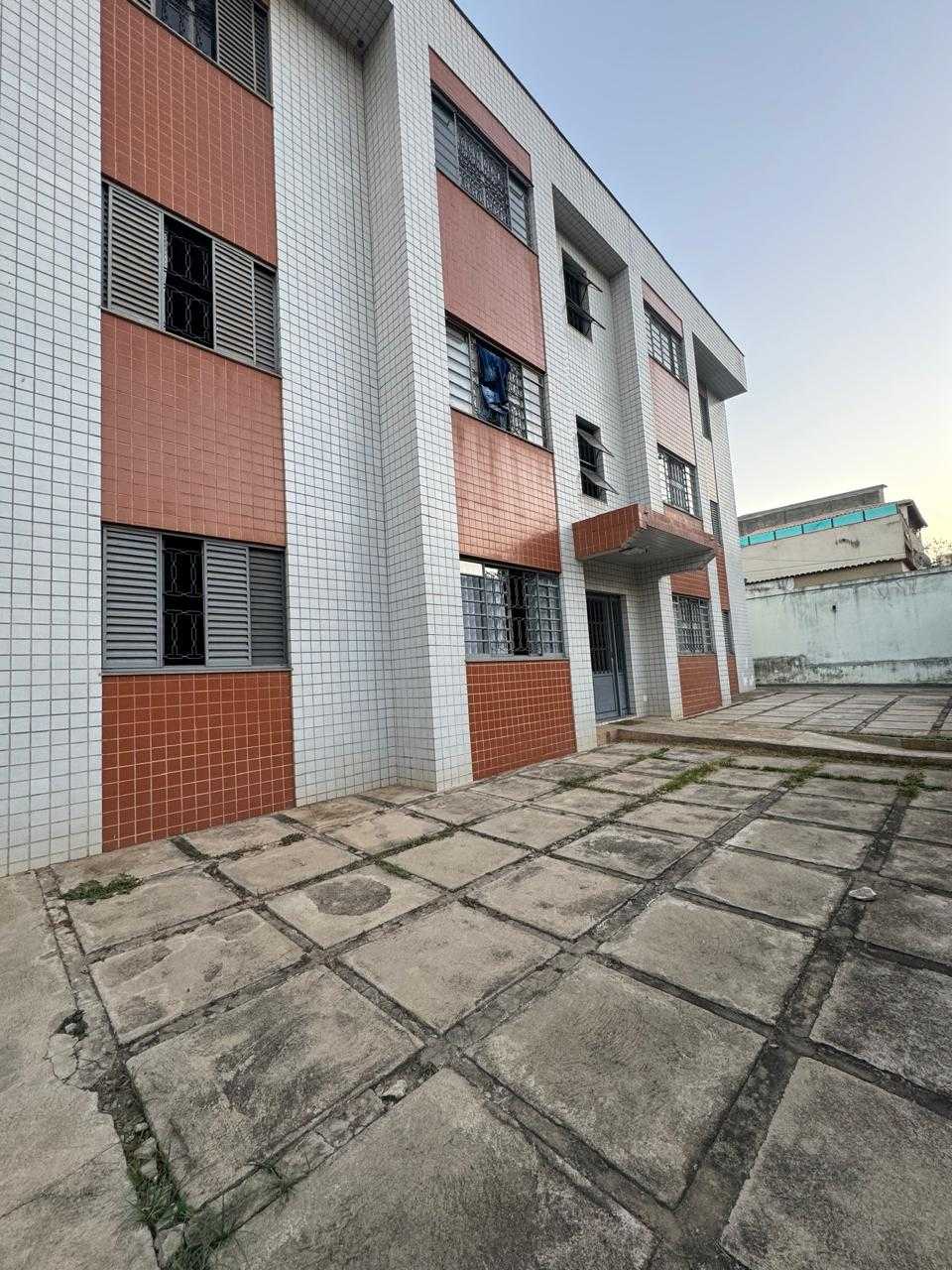 Apartamento à venda com 2 quartos, 61m² - Foto 1