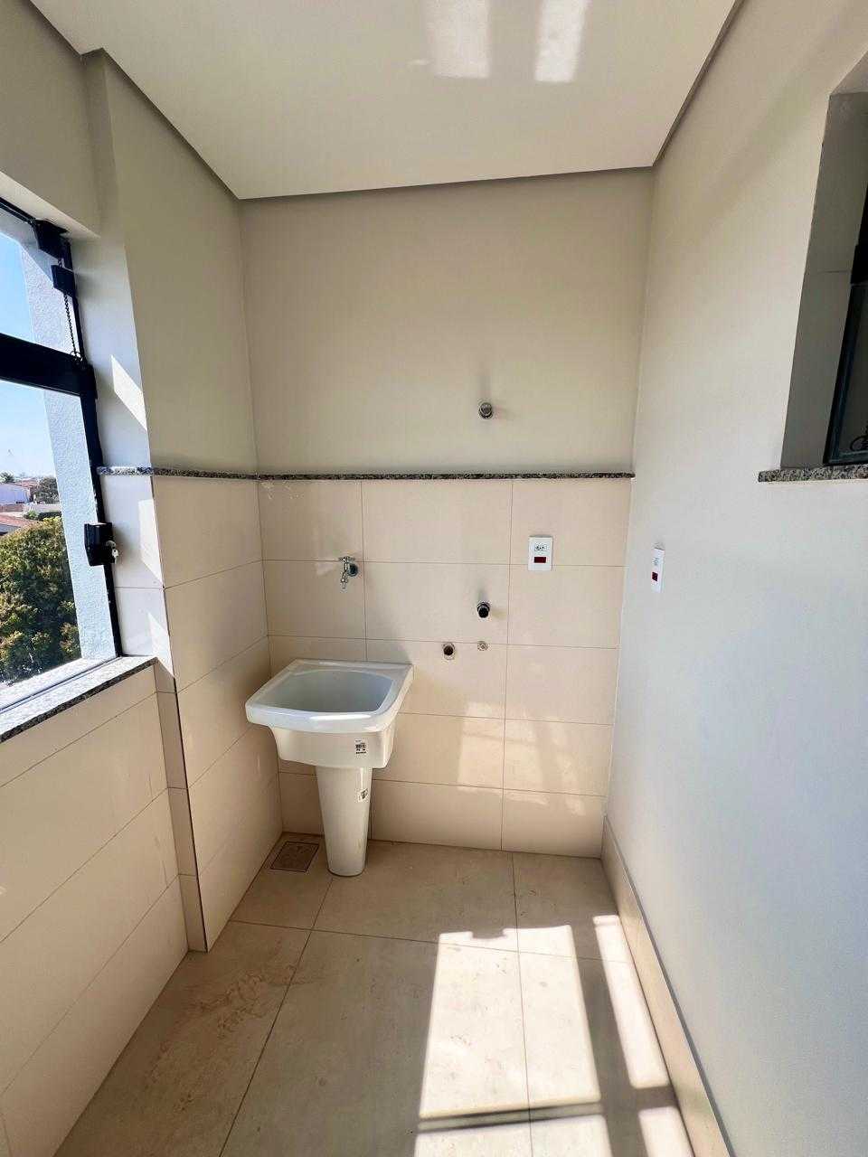 Apartamento para alugar com 2 quartos, 80m² - Foto 15