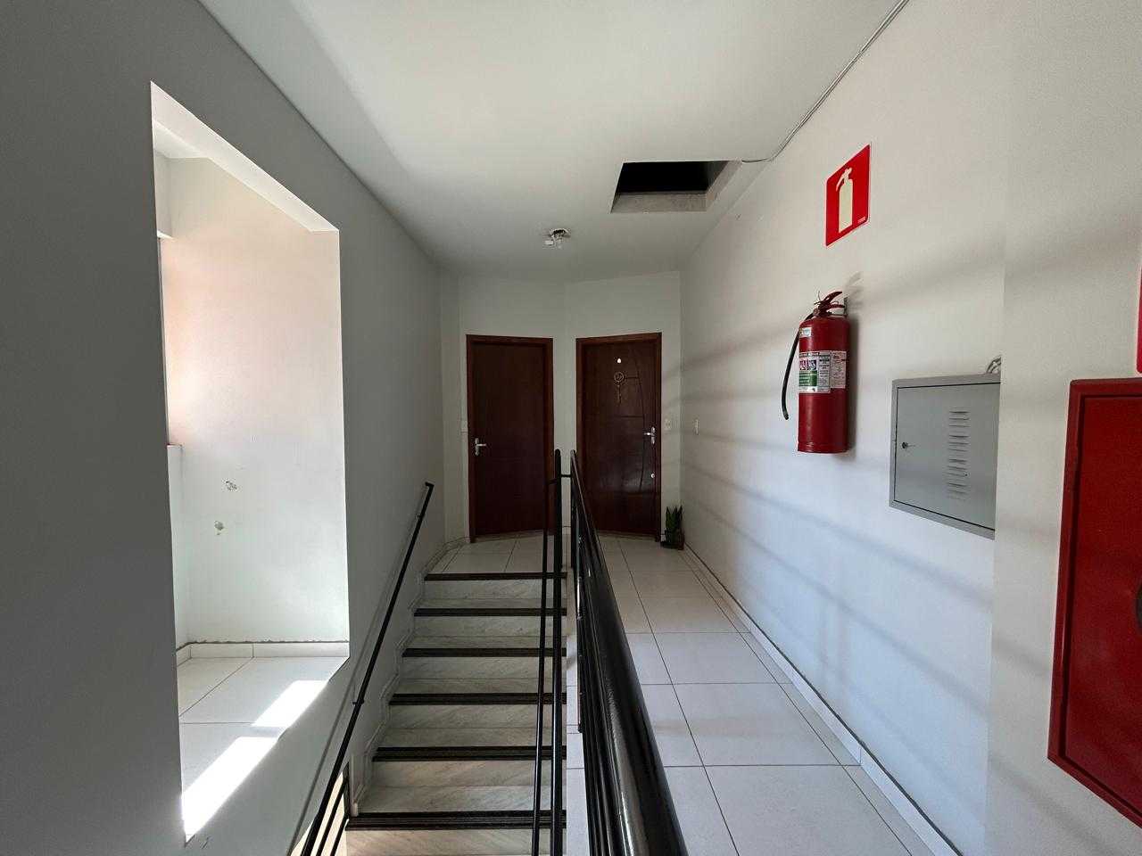 Apartamento à venda com 2 quartos, 60m² - Foto 17