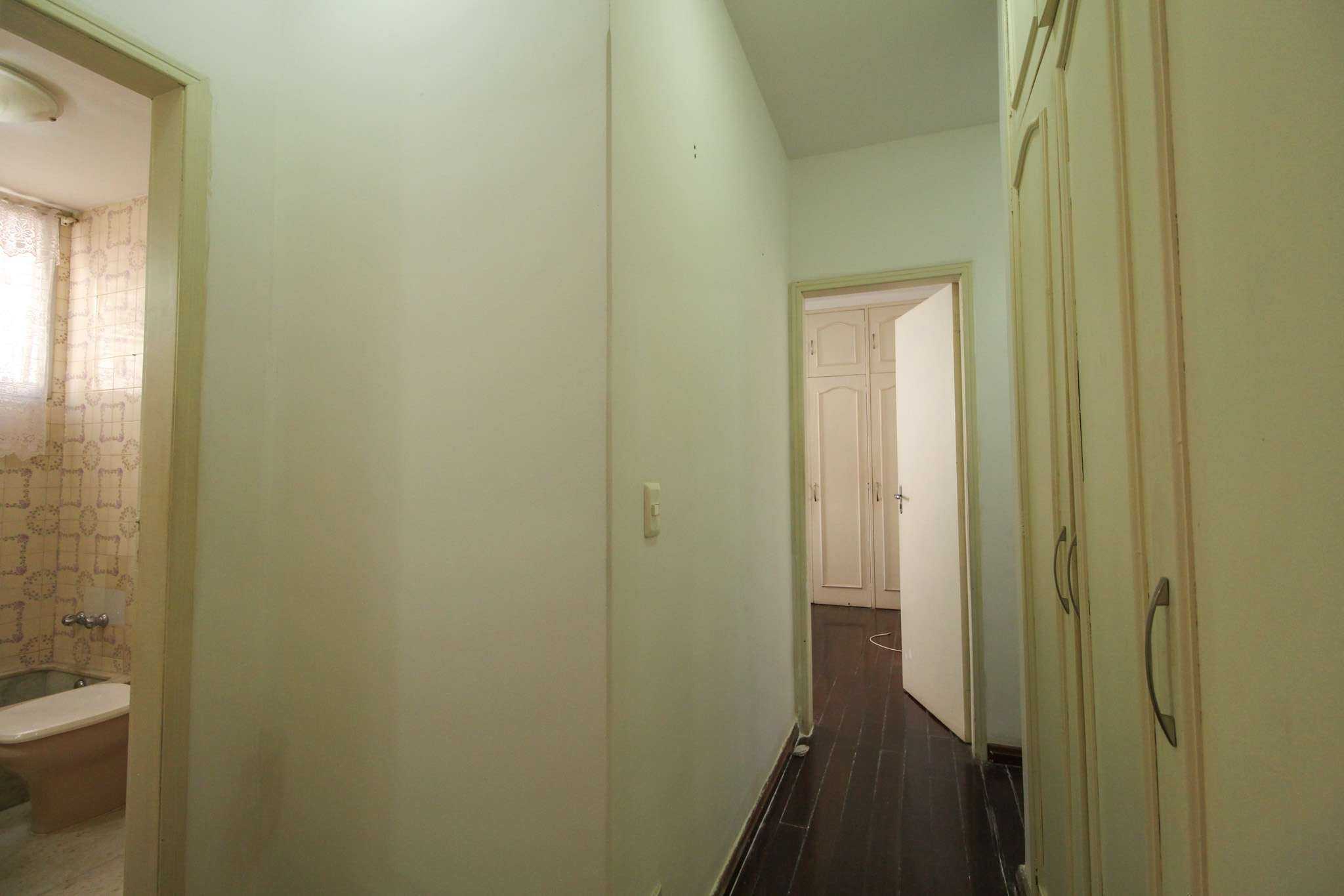 Apartamento à venda com 3 quartos, 150m² - Foto 4