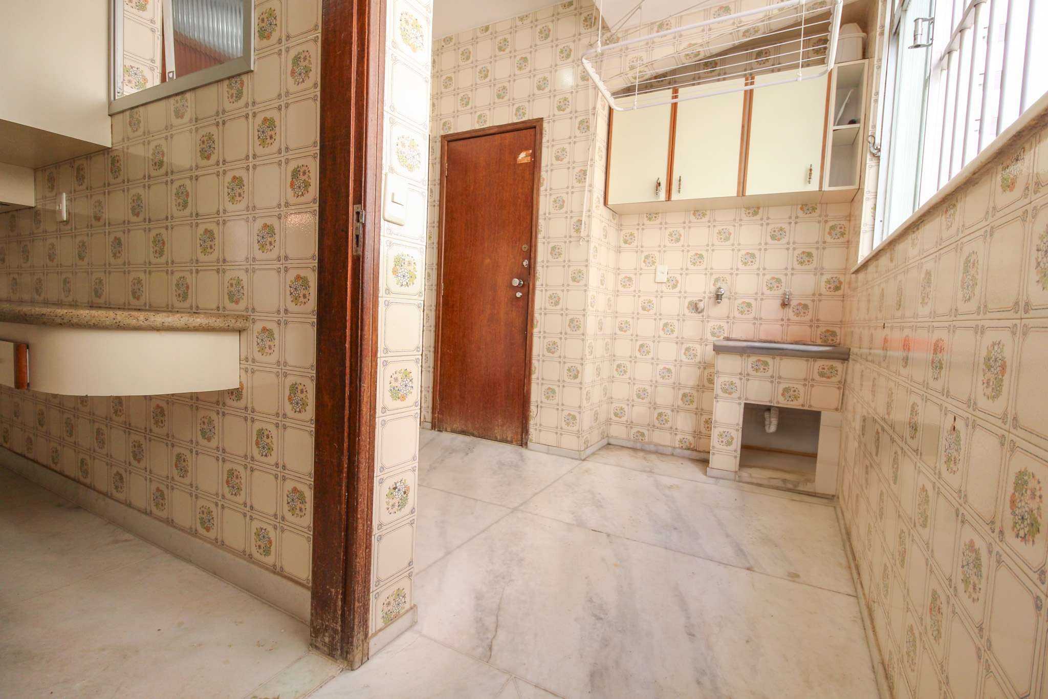 Apartamento à venda com 3 quartos, 150m² - Foto 5