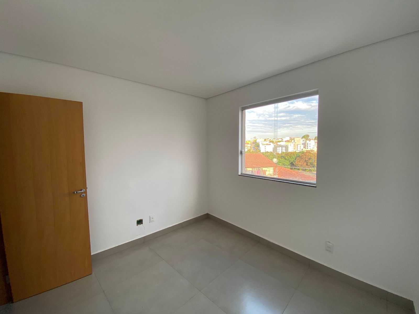 Casa à venda com 2 quartos, 105m² - Foto 14