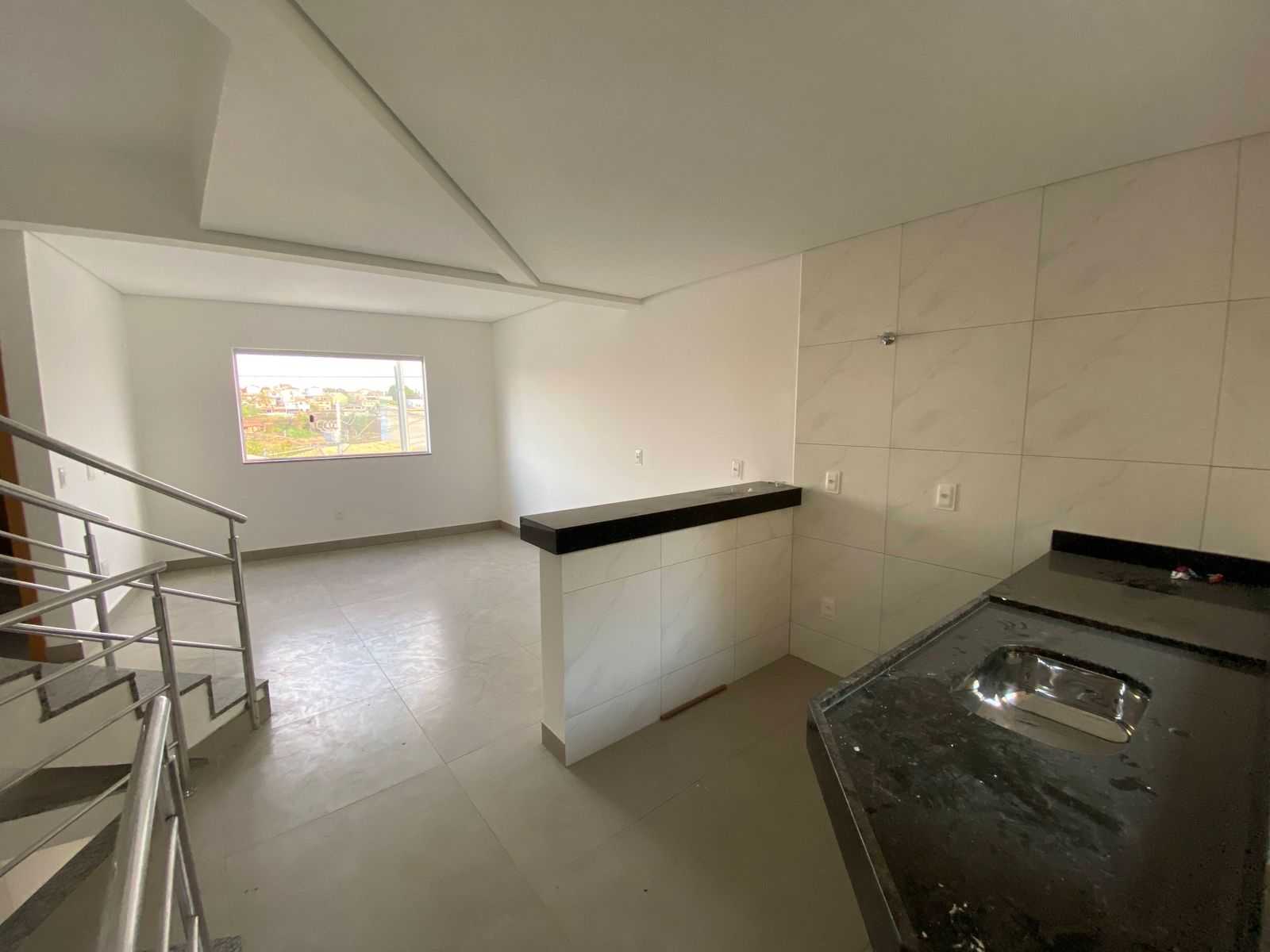 Casa à venda com 2 quartos, 105m² - Foto 3