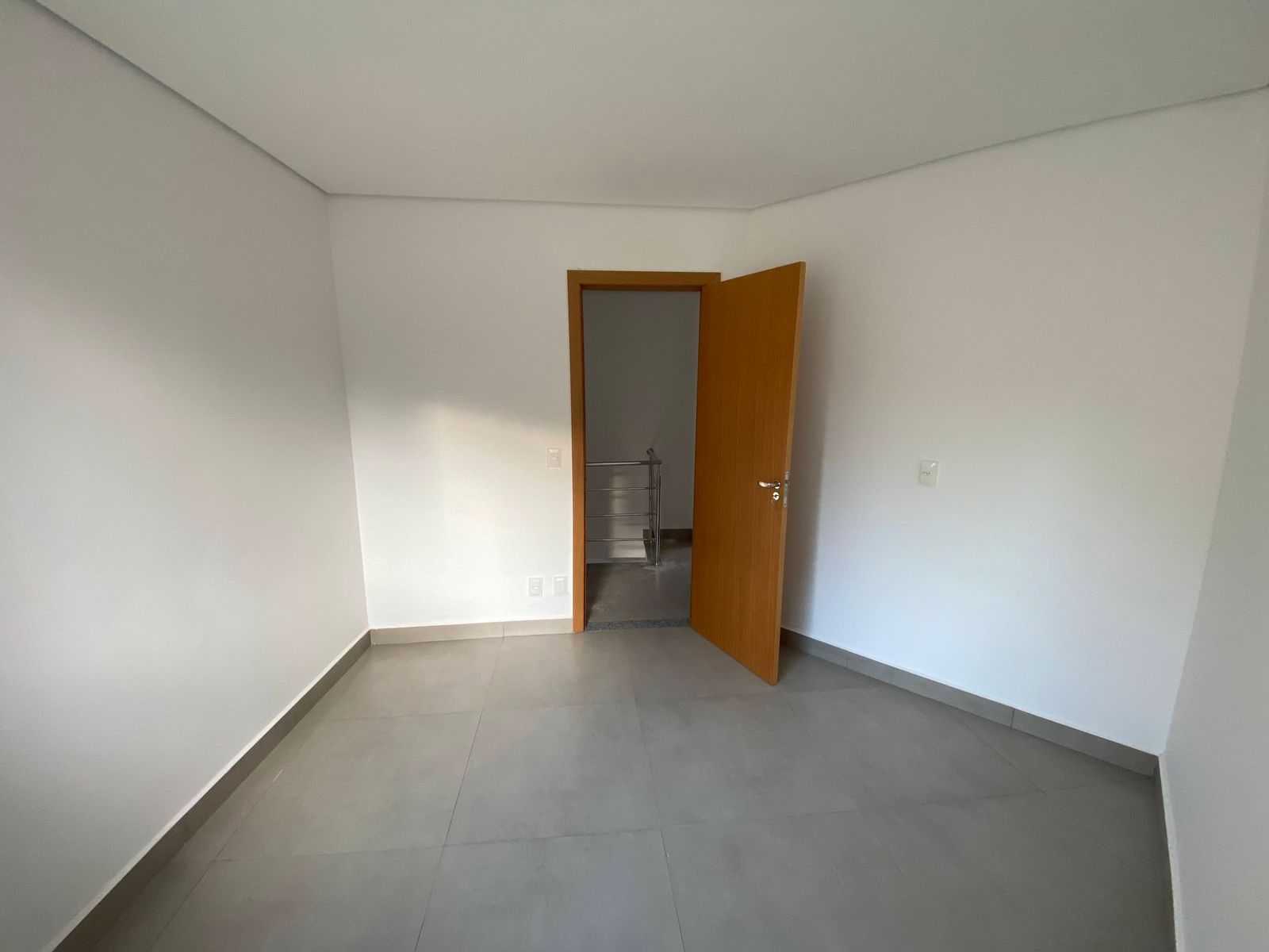 Casa à venda com 2 quartos, 105m² - Foto 10