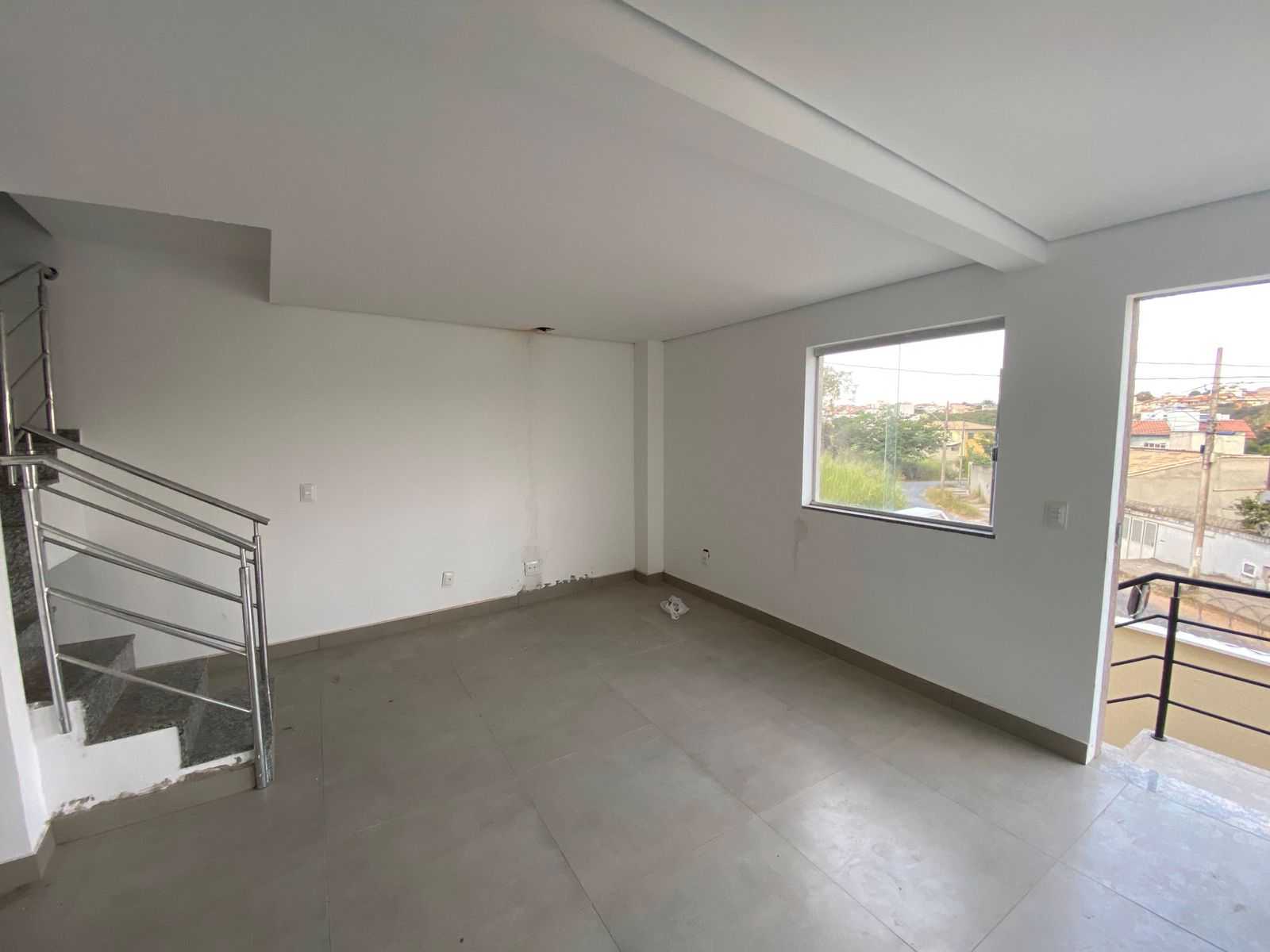 Casa à venda com 3 quartos, 100m² - Foto 5