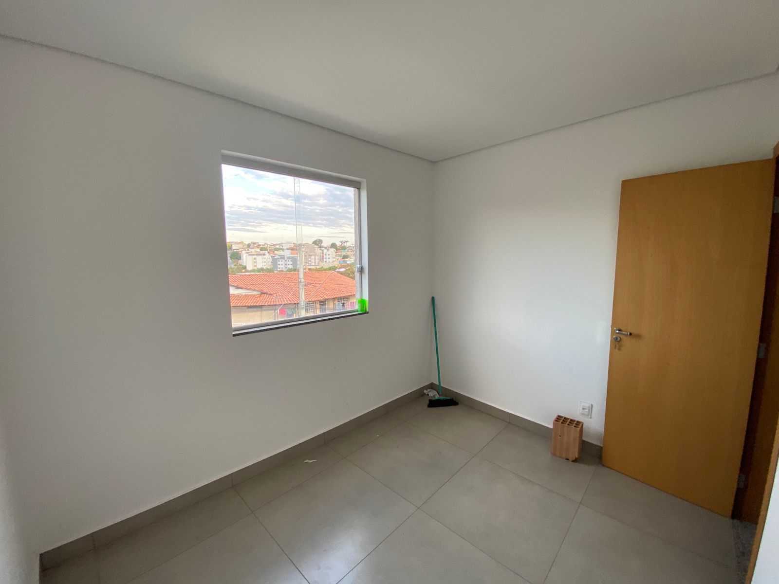 Casa à venda com 3 quartos, 100m² - Foto 13