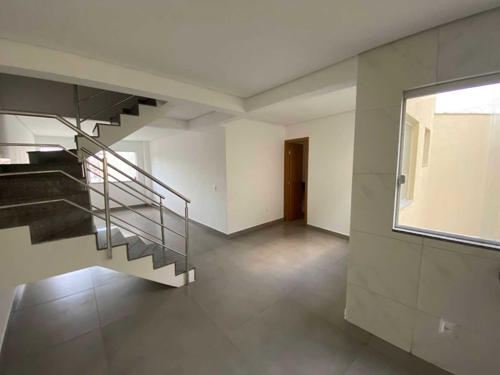 Casa à venda com 3 quartos, 135m² - Foto 3