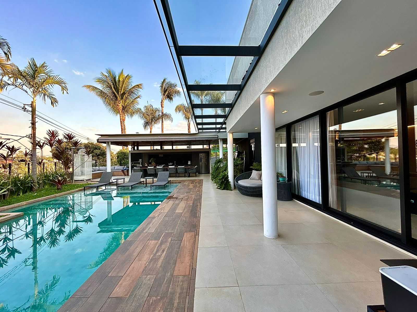 Casa à venda com 4 quartos, 365m² - Foto 12