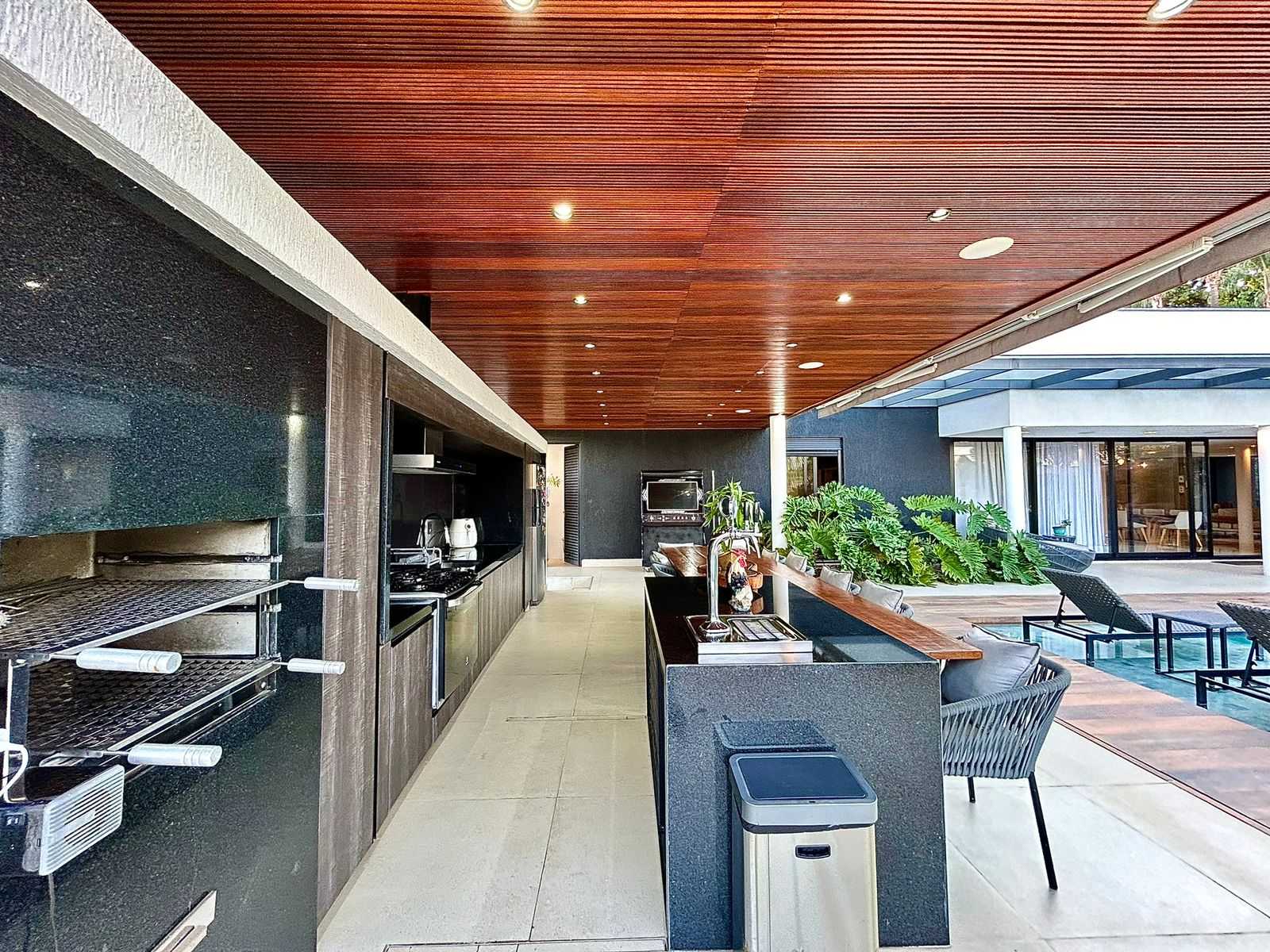 Casa à venda com 4 quartos, 365m² - Foto 8