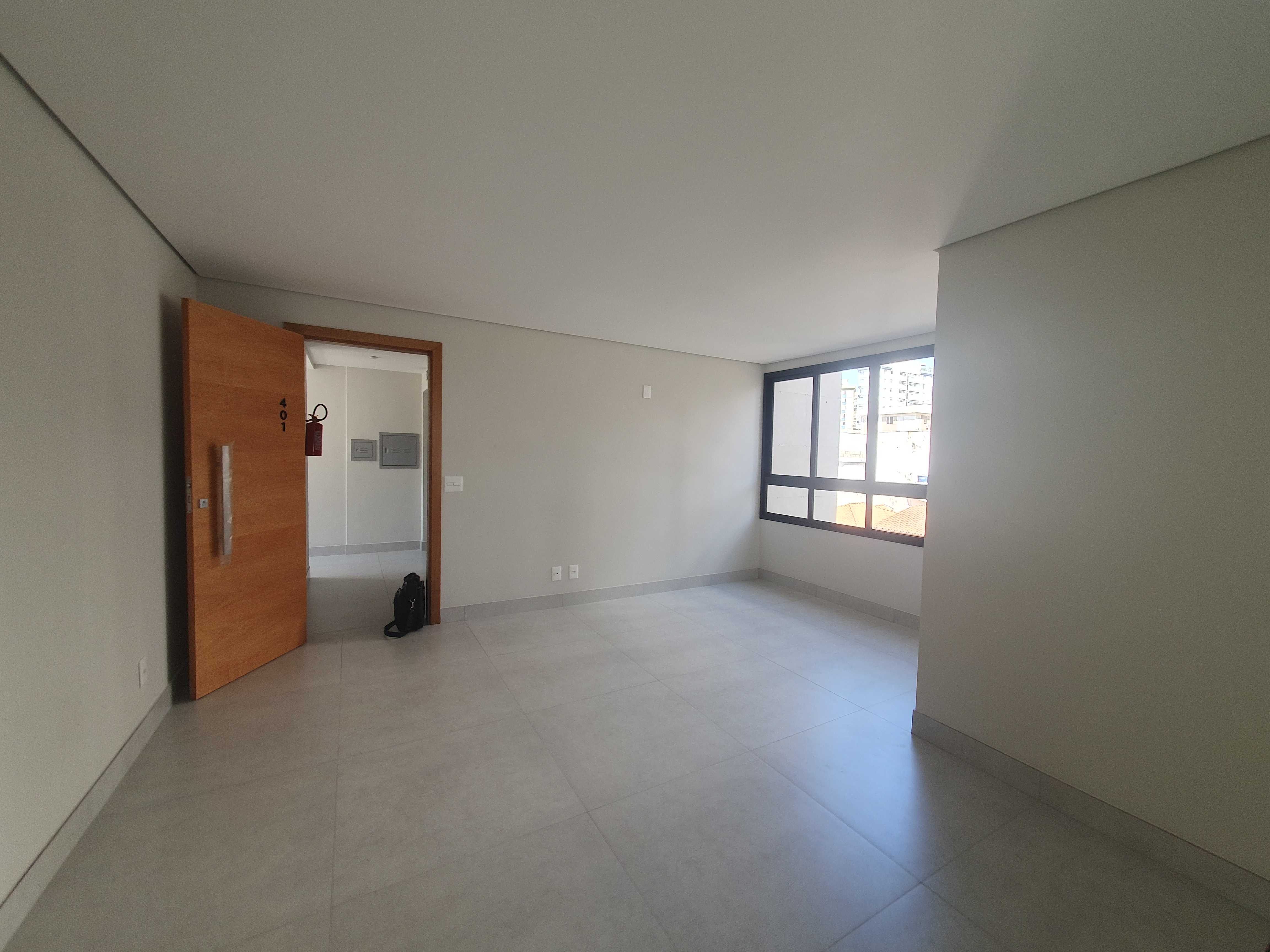 Apartamento à venda com 2 quartos, 65m² - Foto 2