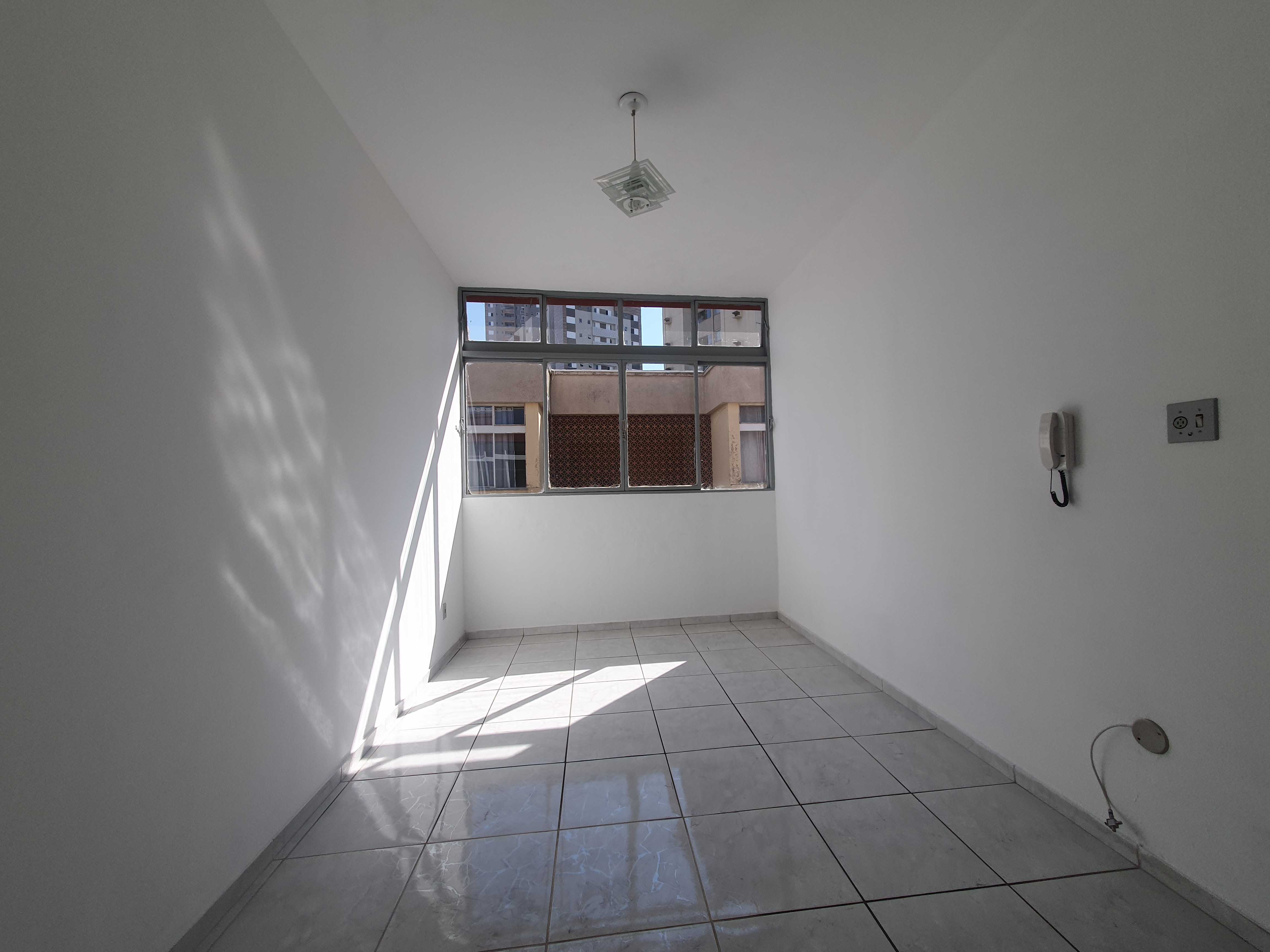 Apartamento à venda com 2 quartos, 61m² - Foto 1