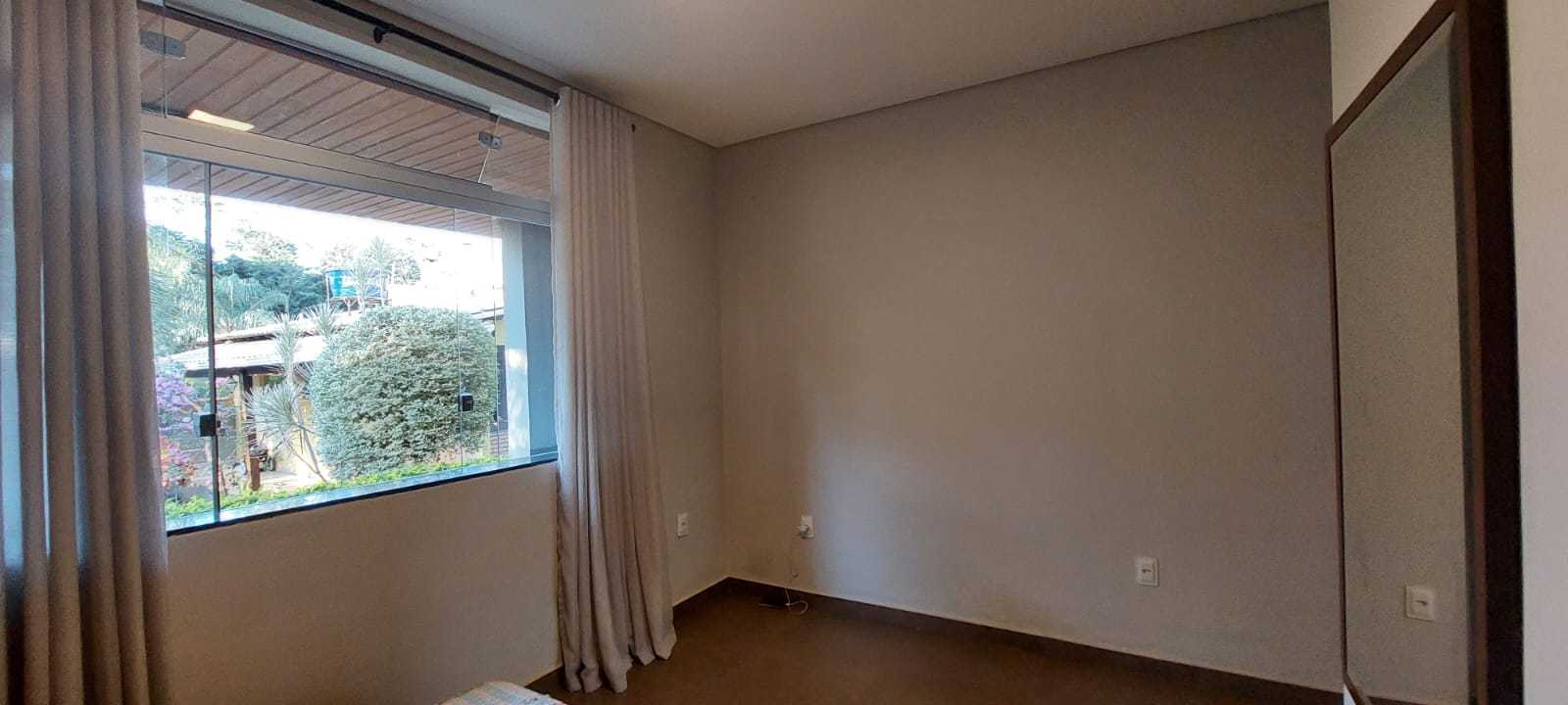 Casa à venda com 4 quartos, 184m² - Foto 19