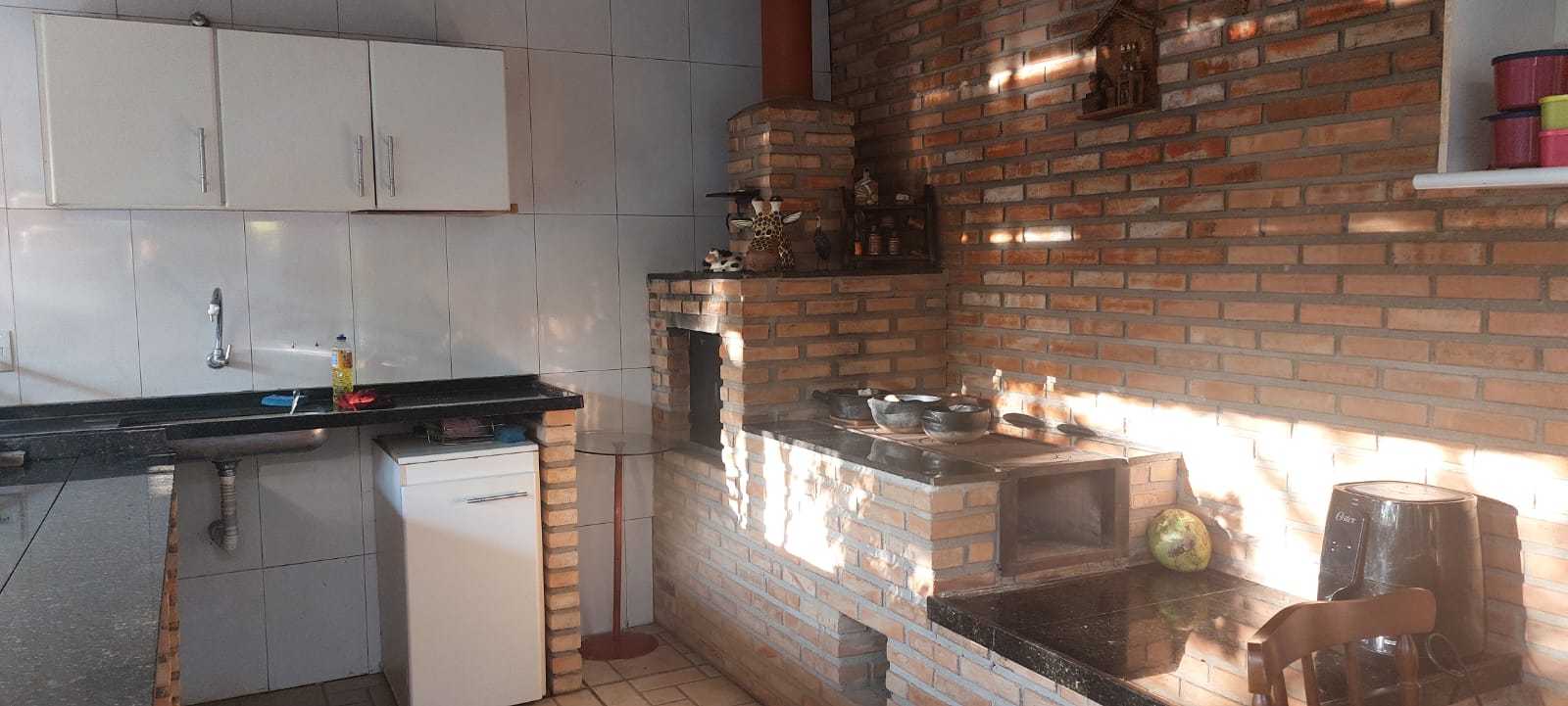 Casa à venda com 4 quartos, 184m² - Foto 15