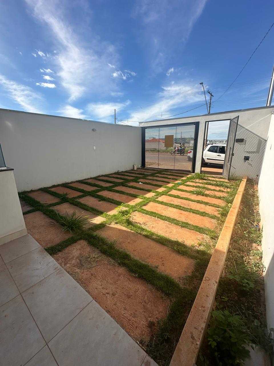 Casa à venda com 2 quartos, 68m² - Foto 3