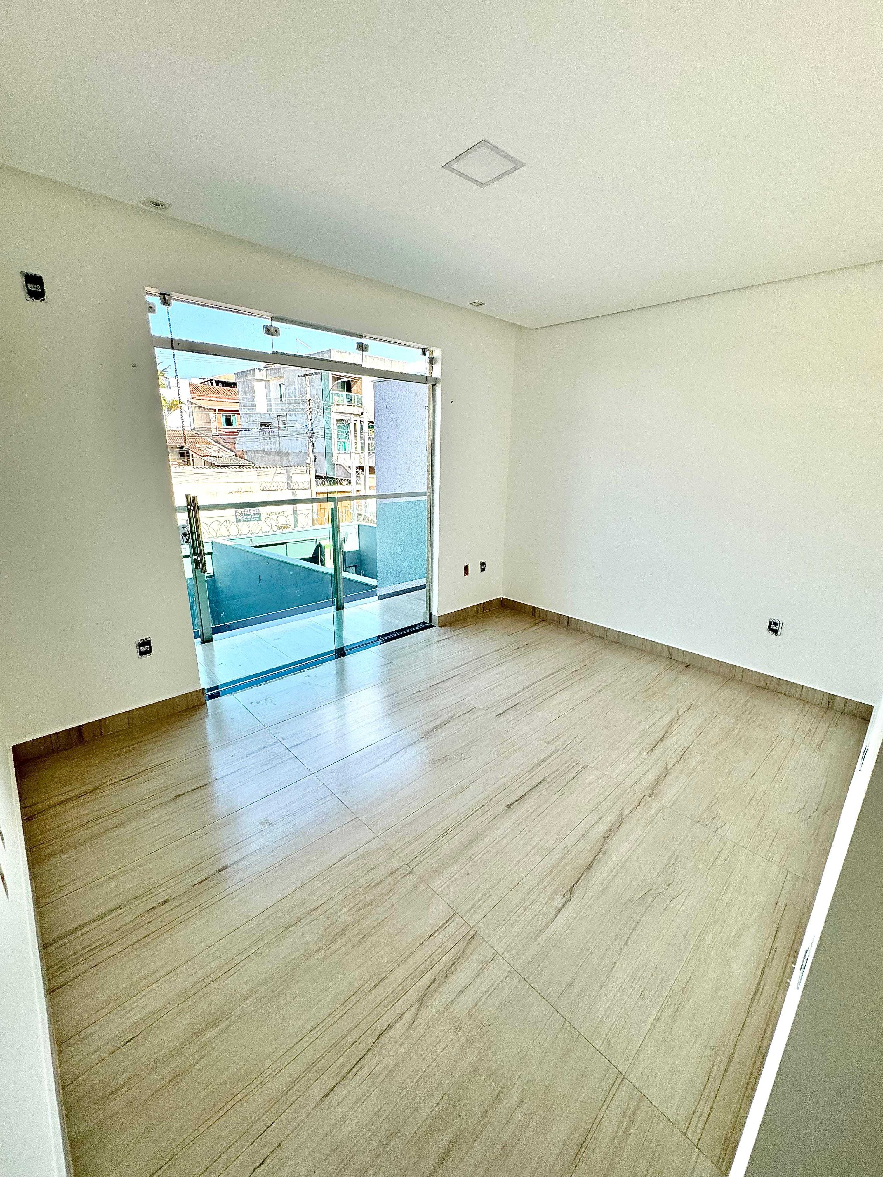 Casa à venda com 3 quartos, 110m² - Foto 1