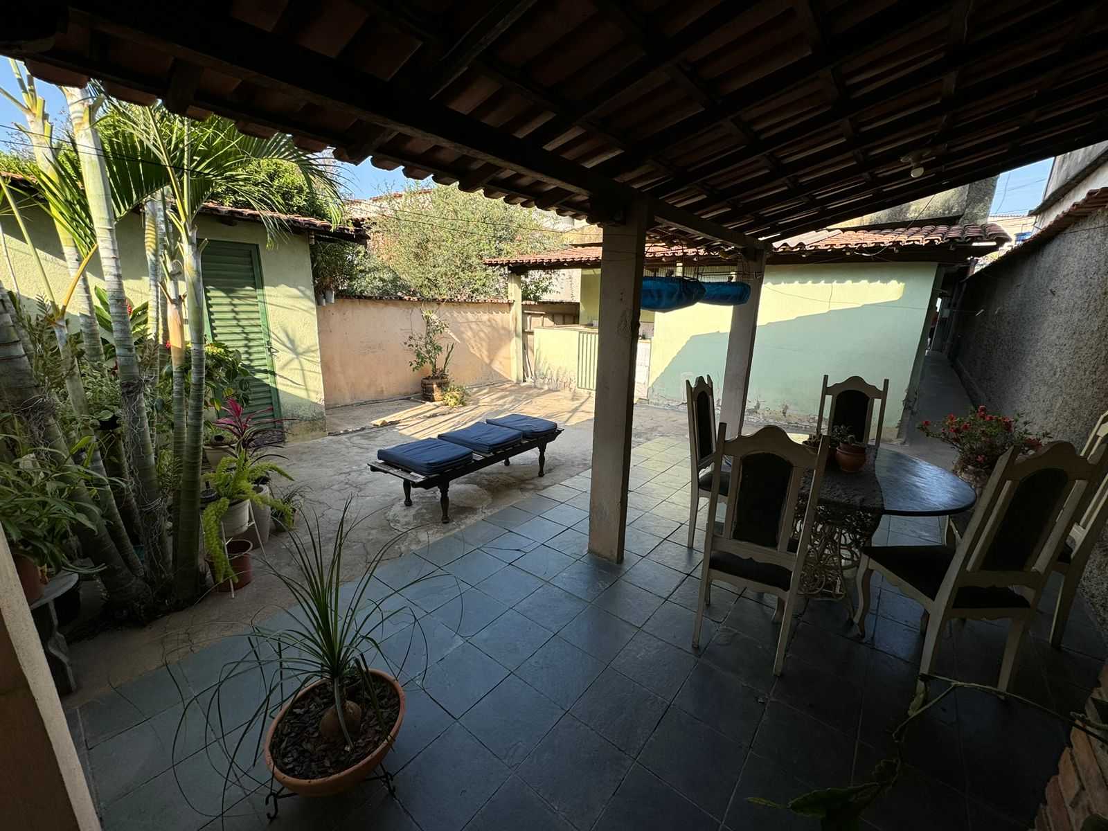 Casa à venda com 3 quartos, 220m² - Foto 3