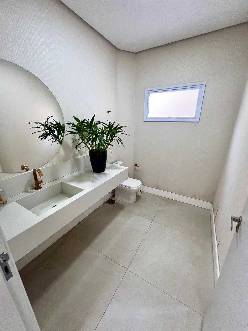 Casa para alugar com 4 quartos, 300m² - Foto 6