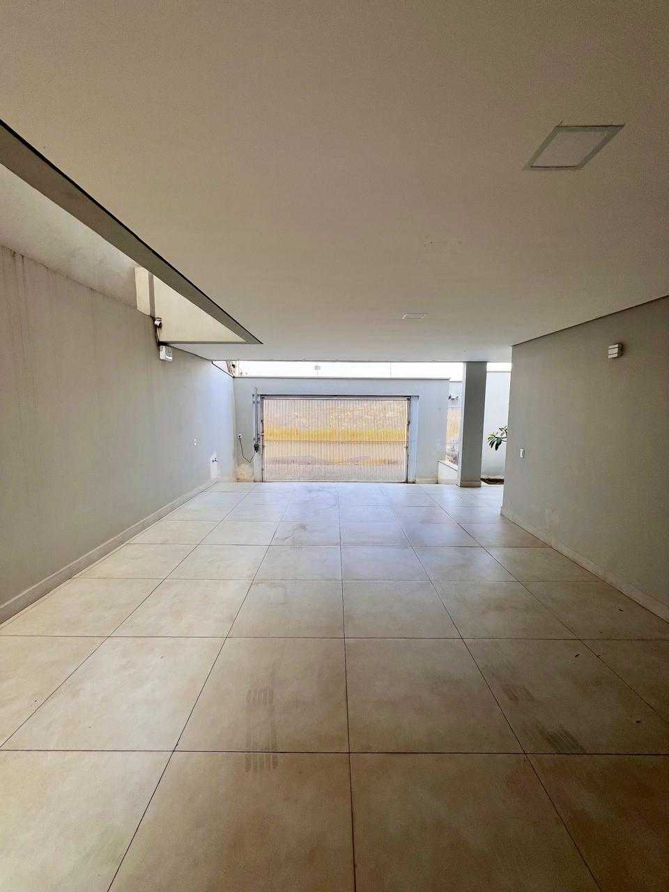 Casa para alugar com 4 quartos, 300m² - Foto 11