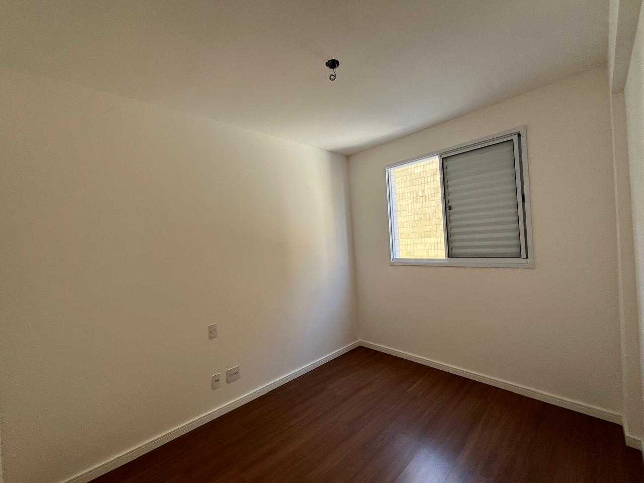 Apartamento à venda com 3 quartos, 76m² - Foto 13