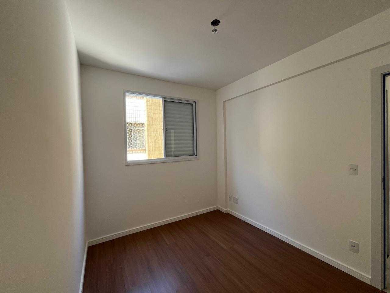 Apartamento à venda com 3 quartos, 76m² - Foto 12