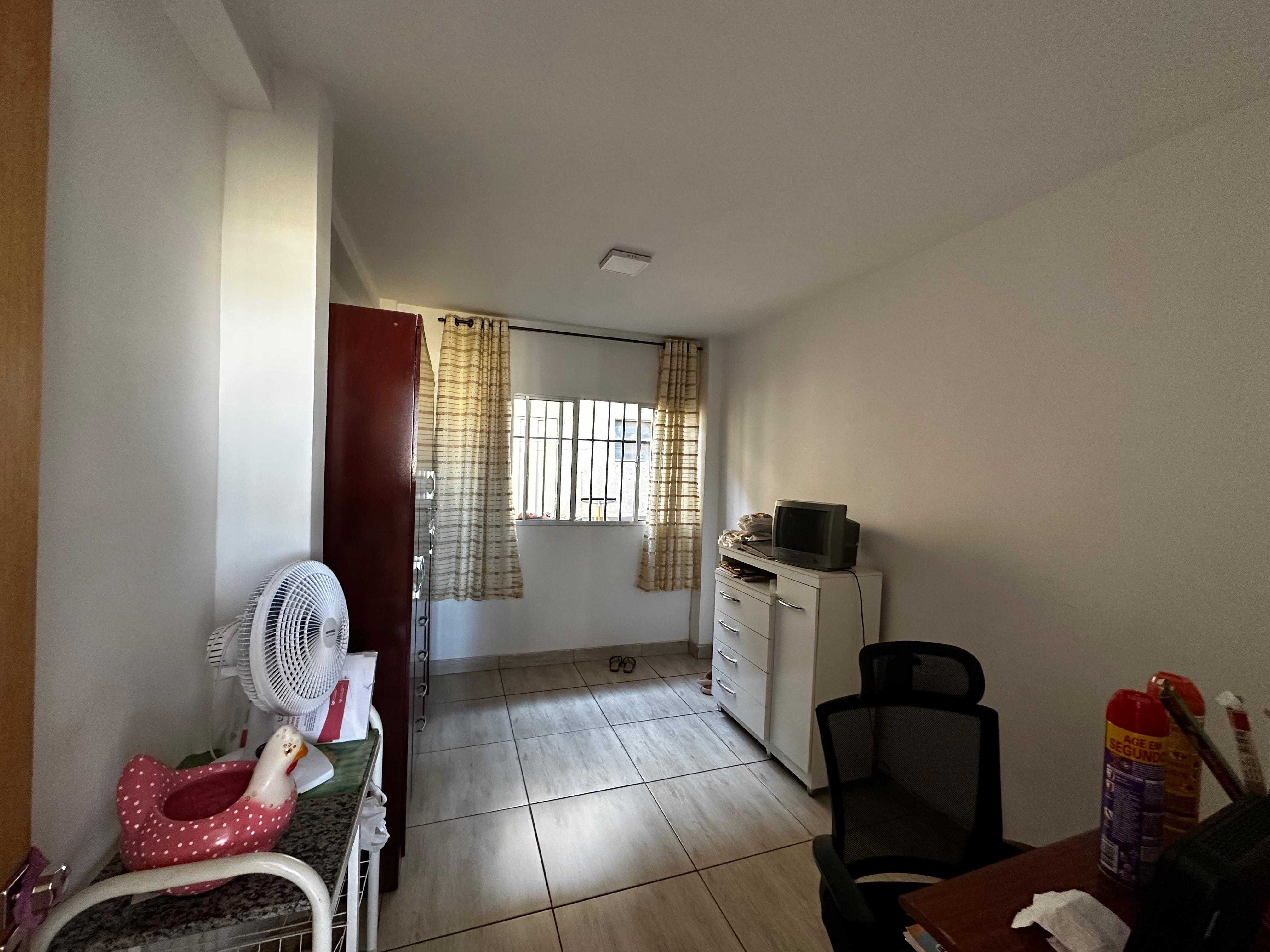 Casa à venda com 3 quartos, 150m² - Foto 1