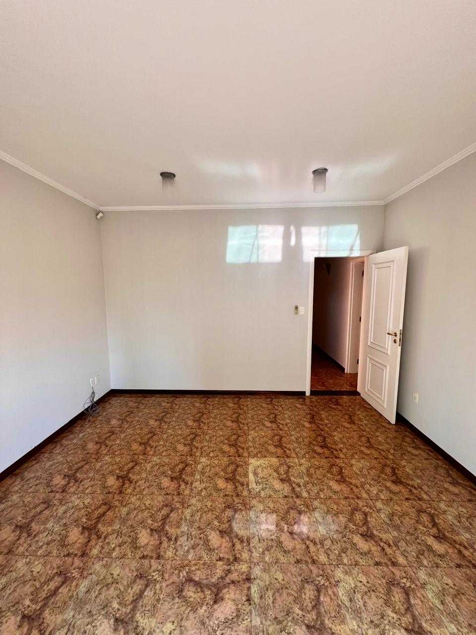 Casa à venda com 4 quartos, 360m² - Foto 7