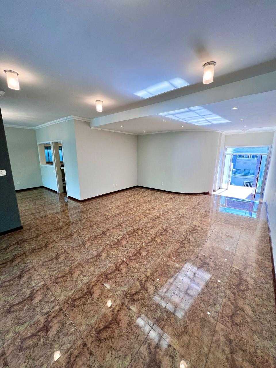 Casa à venda com 4 quartos, 360m² - Foto 9