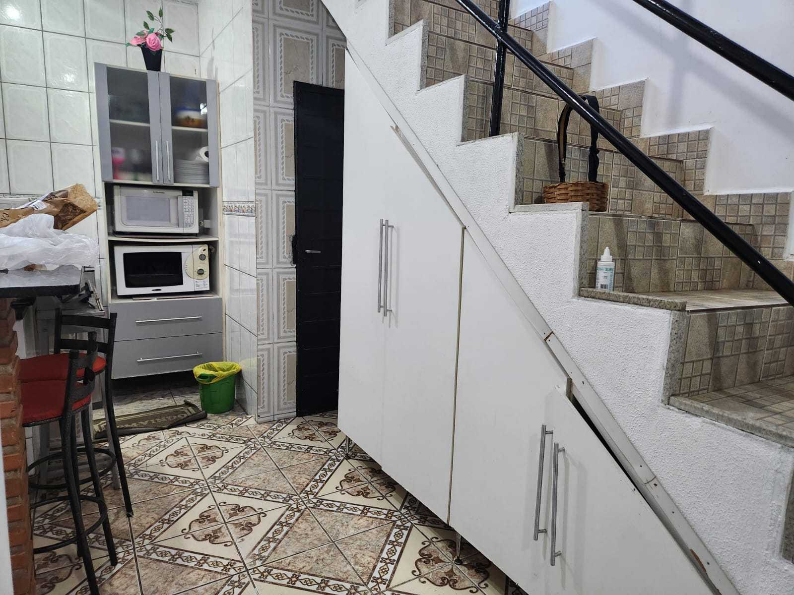 Casa à venda com 3 quartos, 90m² - Foto 4