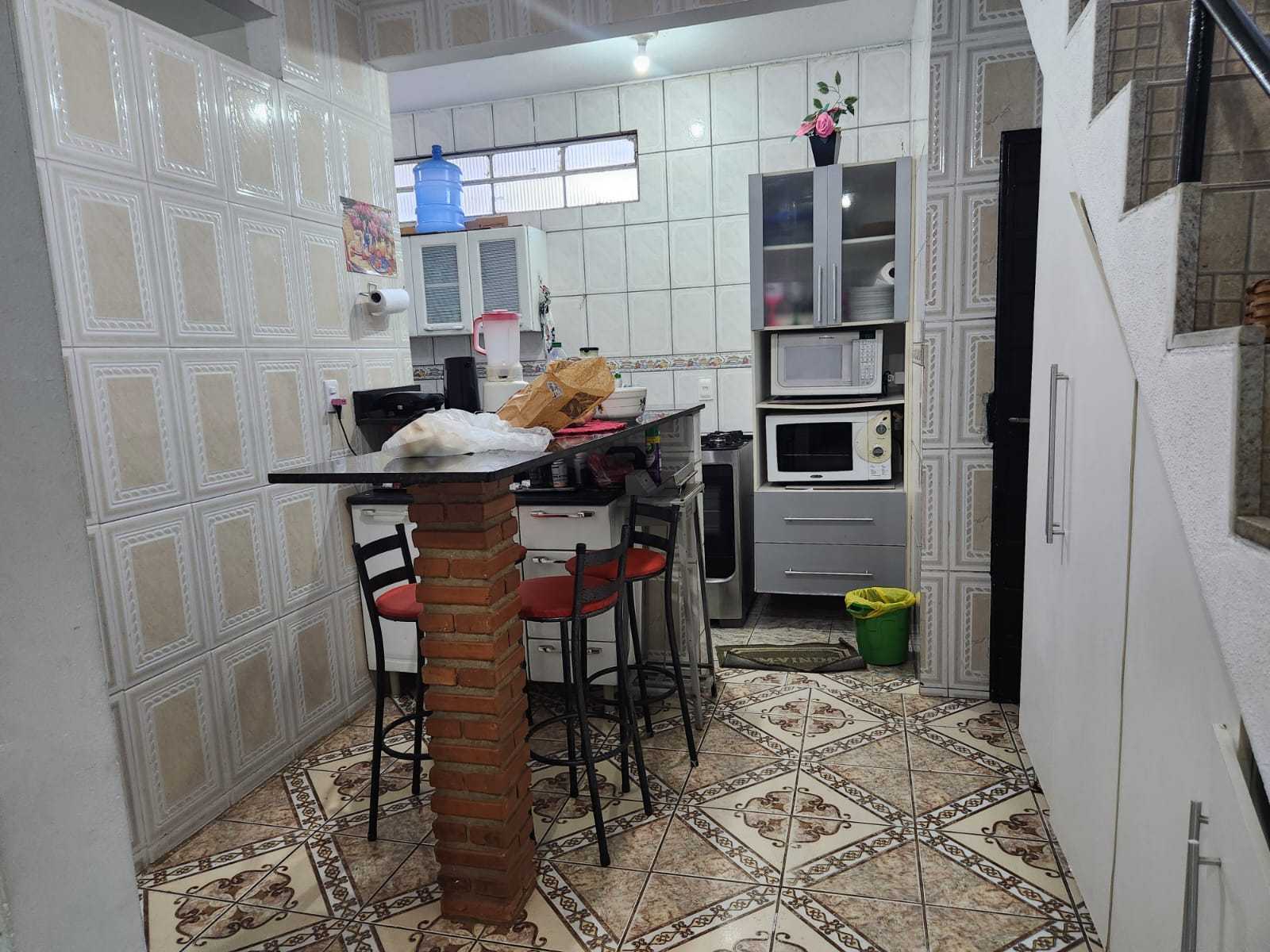 Casa à venda com 3 quartos, 90m² - Foto 3