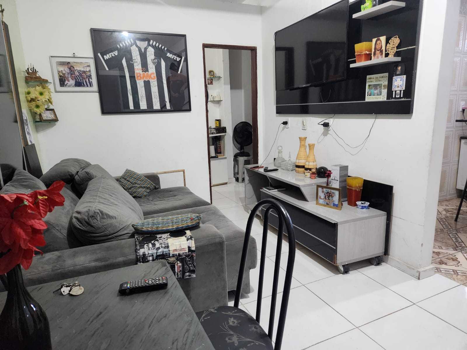 Casa à venda com 3 quartos, 90m² - Foto 1