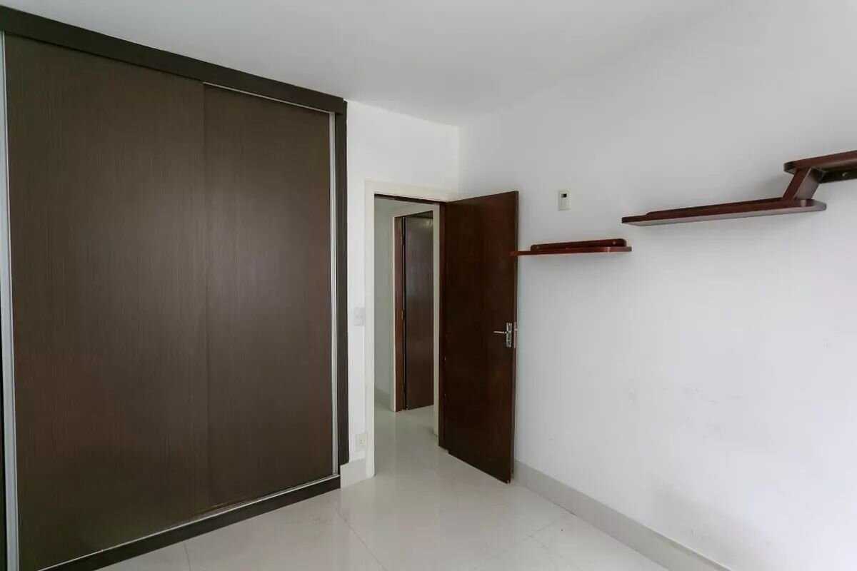 Apartamento à venda com 2 quartos, 66m² - Foto 12