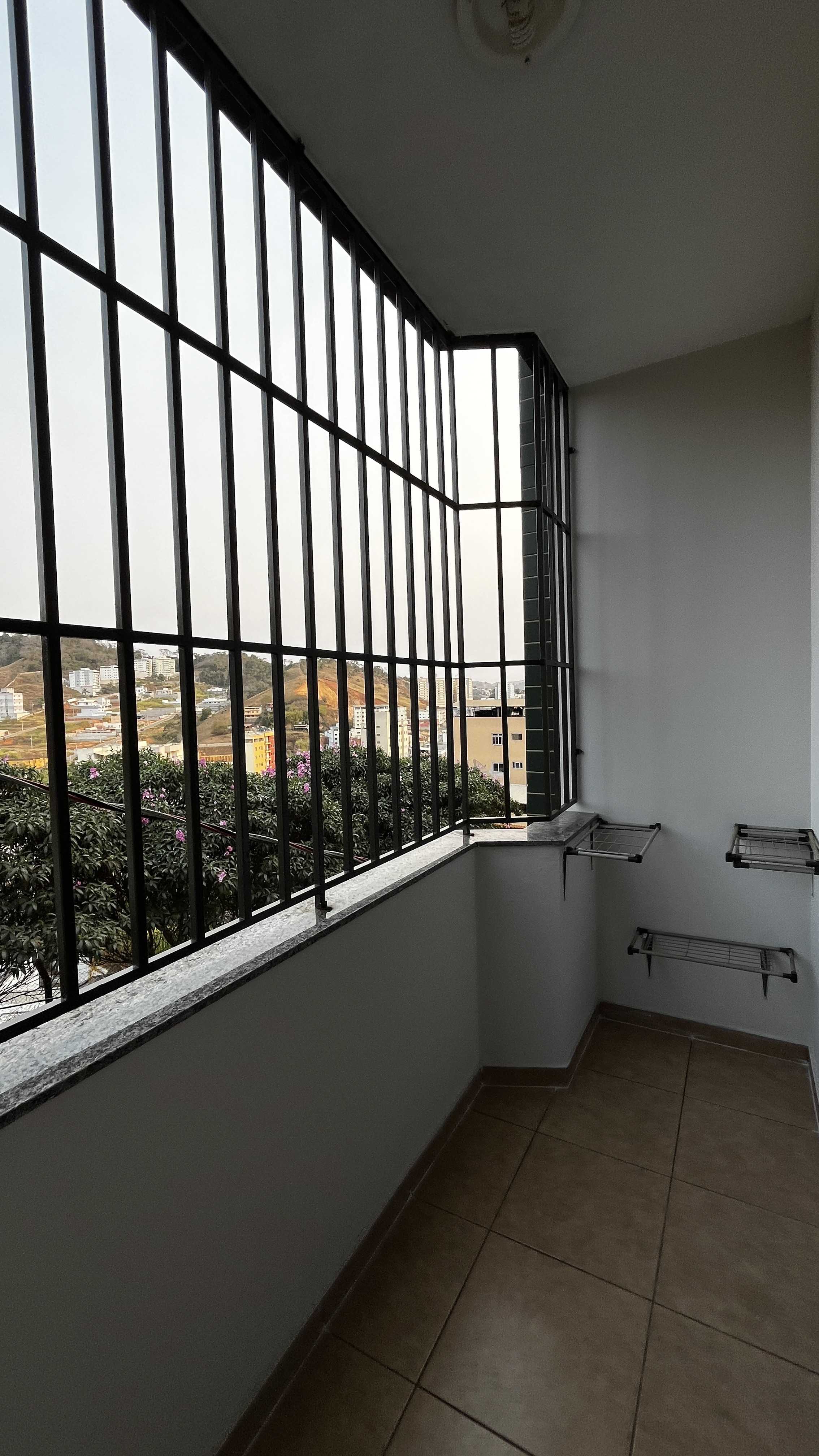 Apartamento à venda com 2 quartos, 64m² - Foto 1