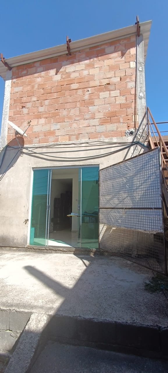 Casa à venda com 3 quartos, 180m² - Foto 2