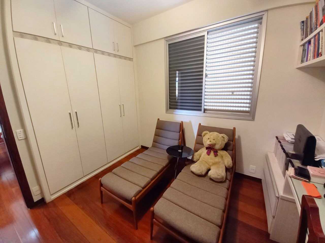 Apartamento à venda com 4 quartos, 133m² - Foto 13