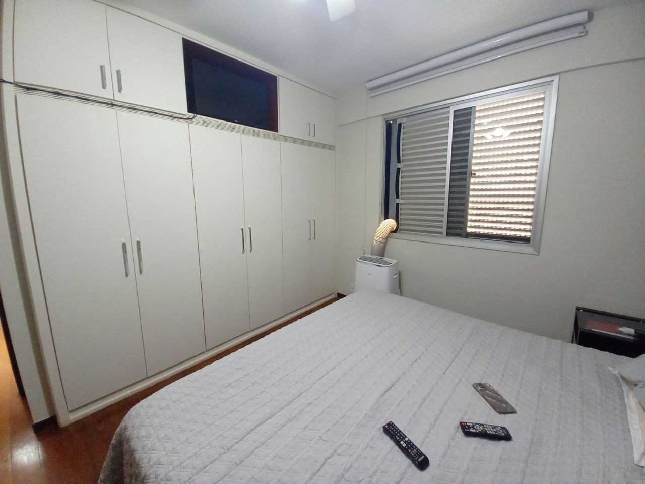 Apartamento à venda com 4 quartos, 133m² - Foto 9