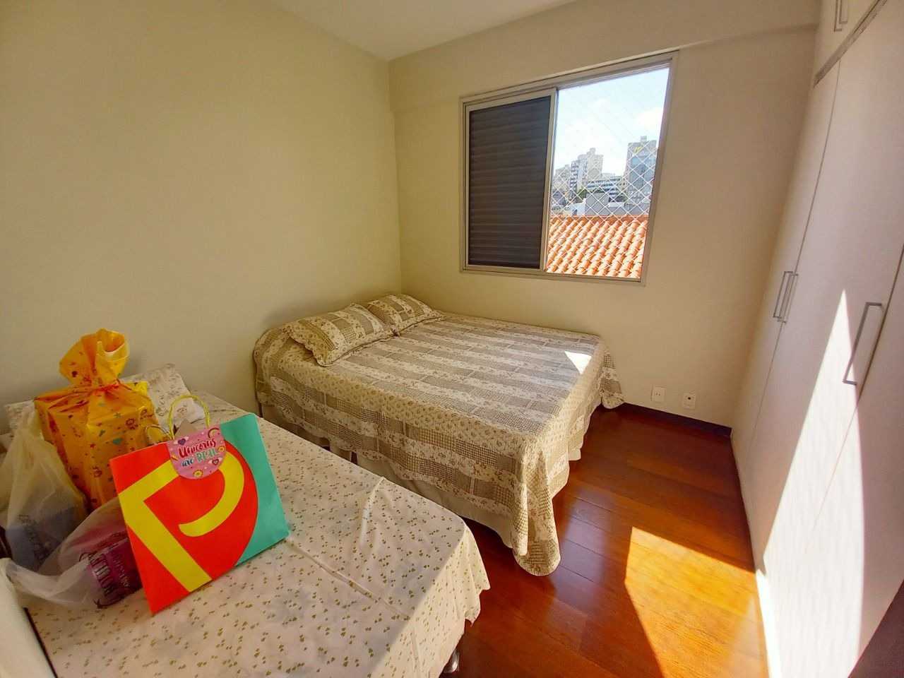 Apartamento à venda com 4 quartos, 133m² - Foto 11